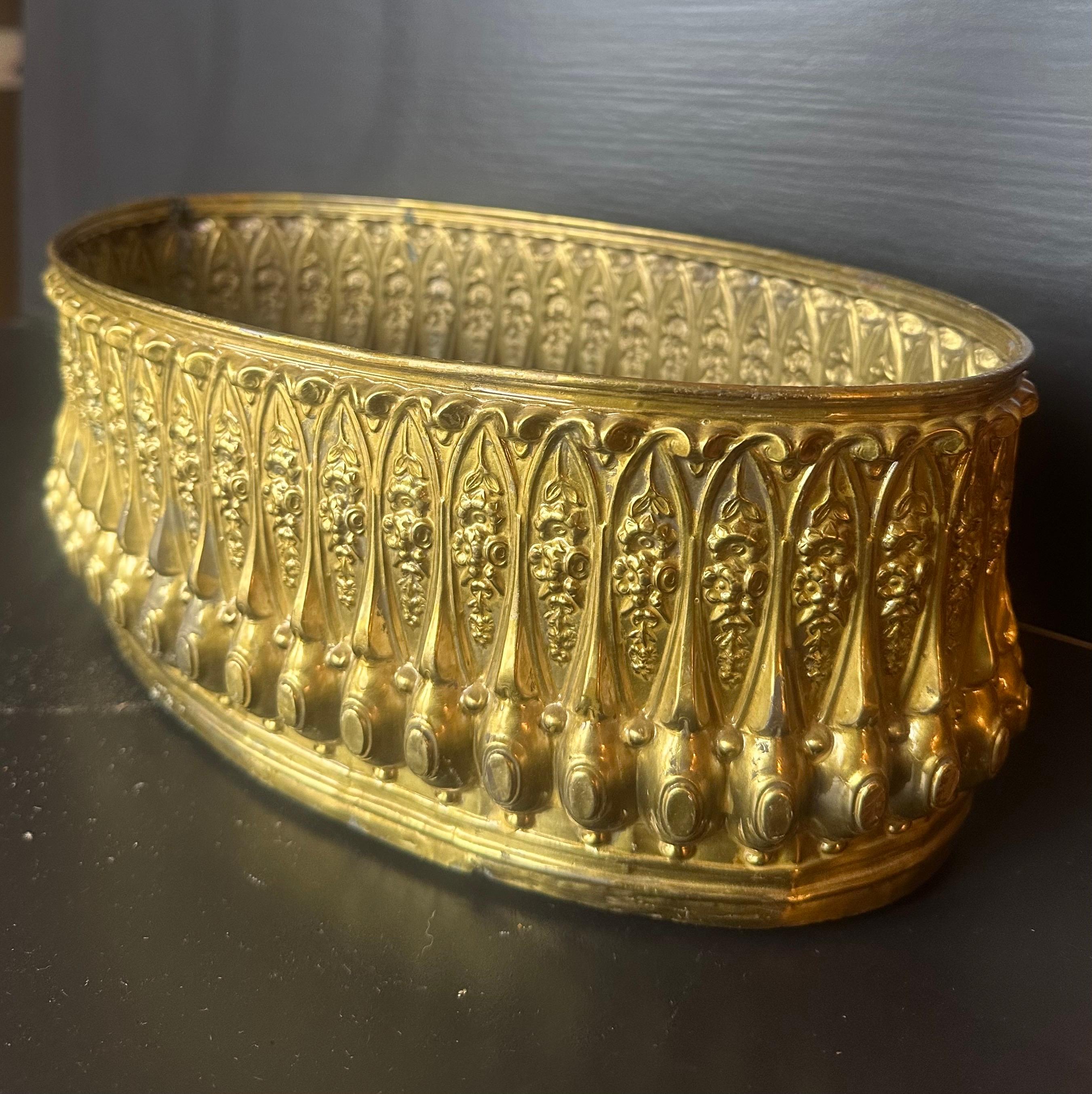 Jardiniere ancienne en vermeil en vente 1