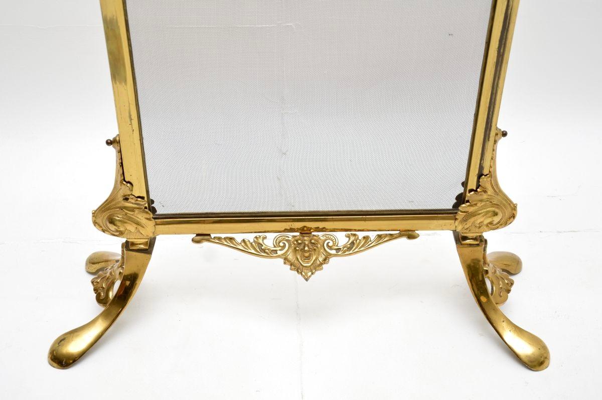 Parafuoco francese antico in metallo dorato in vendita 2