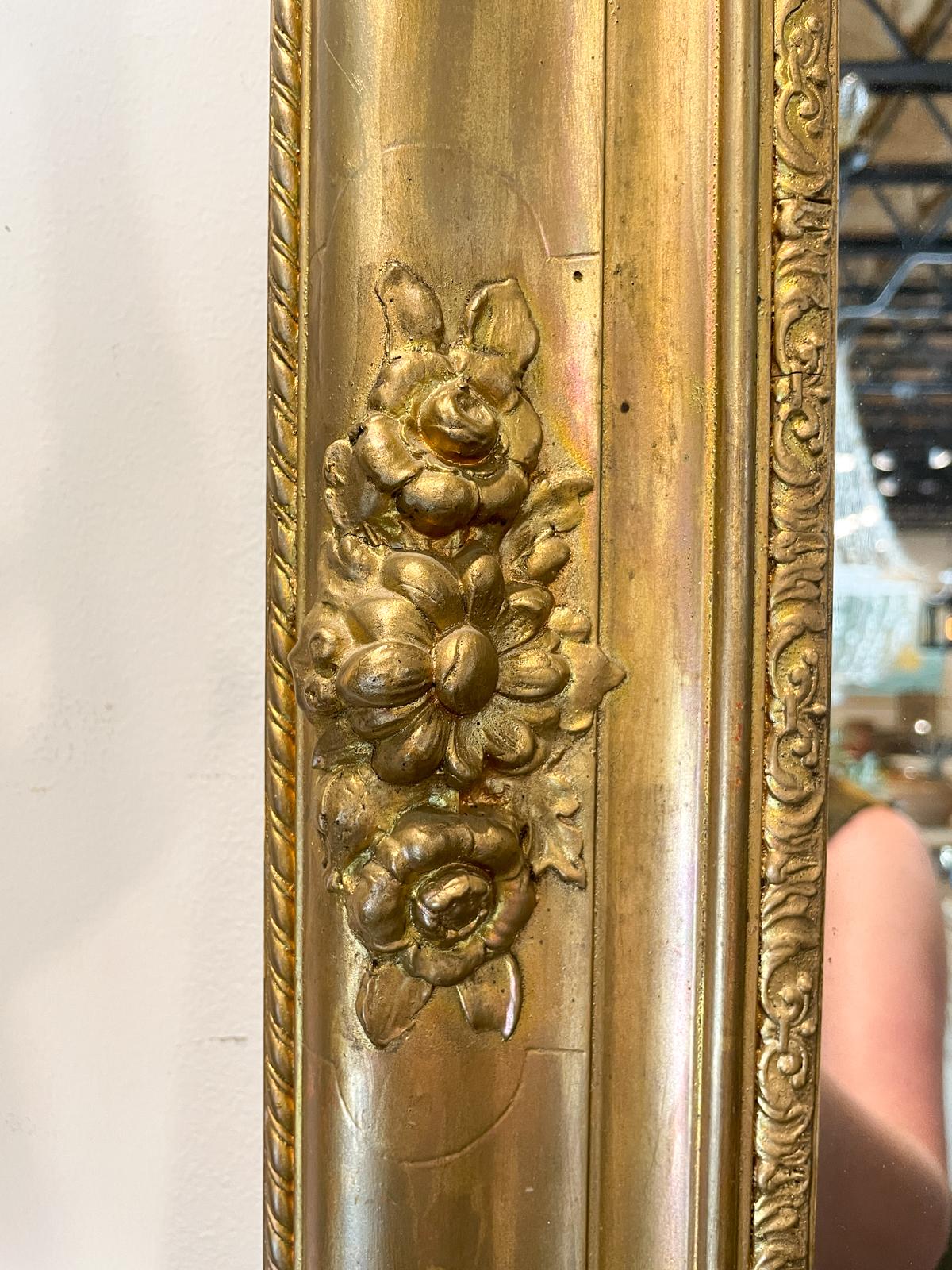 Antique French Gilt Mirror with Floral Detail For Sale 10