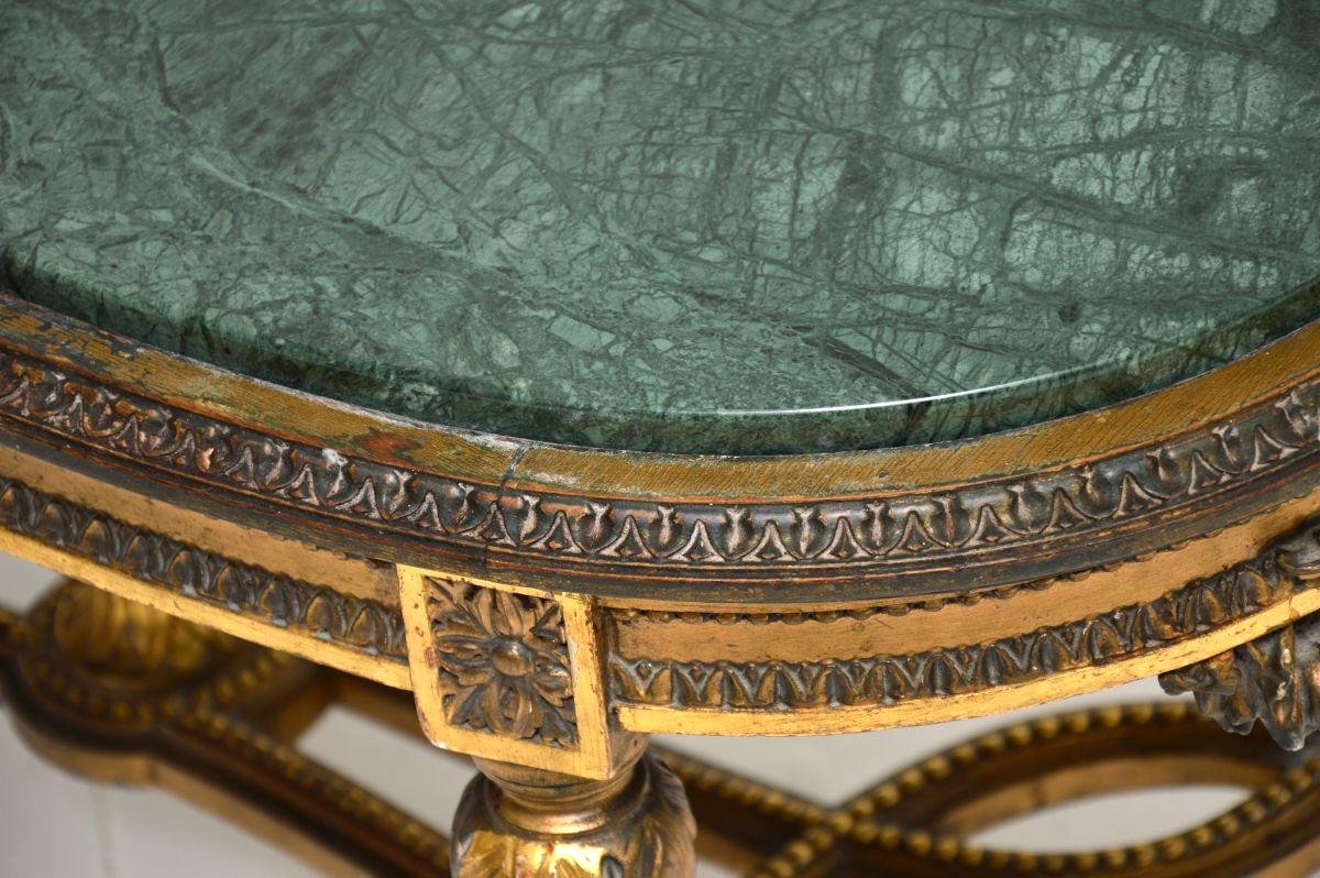 Table basse ancienne en bois doré avec plateau en marbre en vente 2