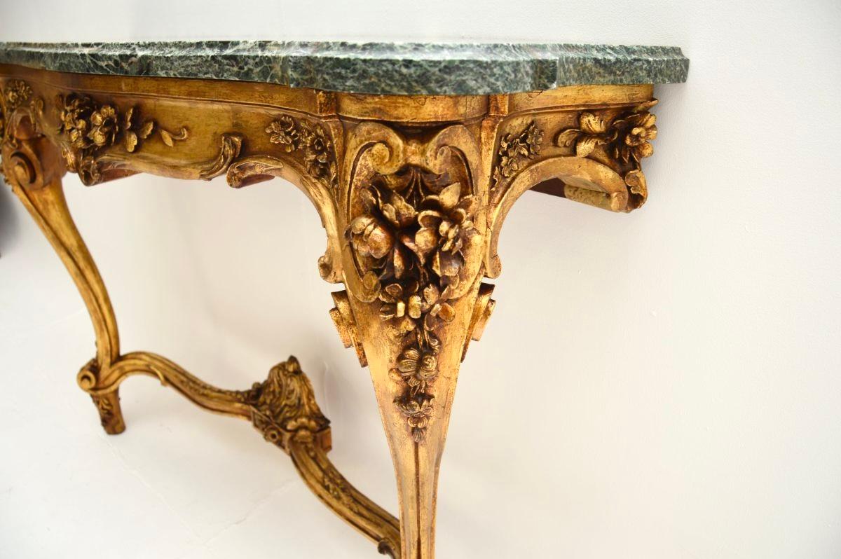 Consola de madera dorada francesa antigua con tapa de mármol Fines del siglo XIX en venta