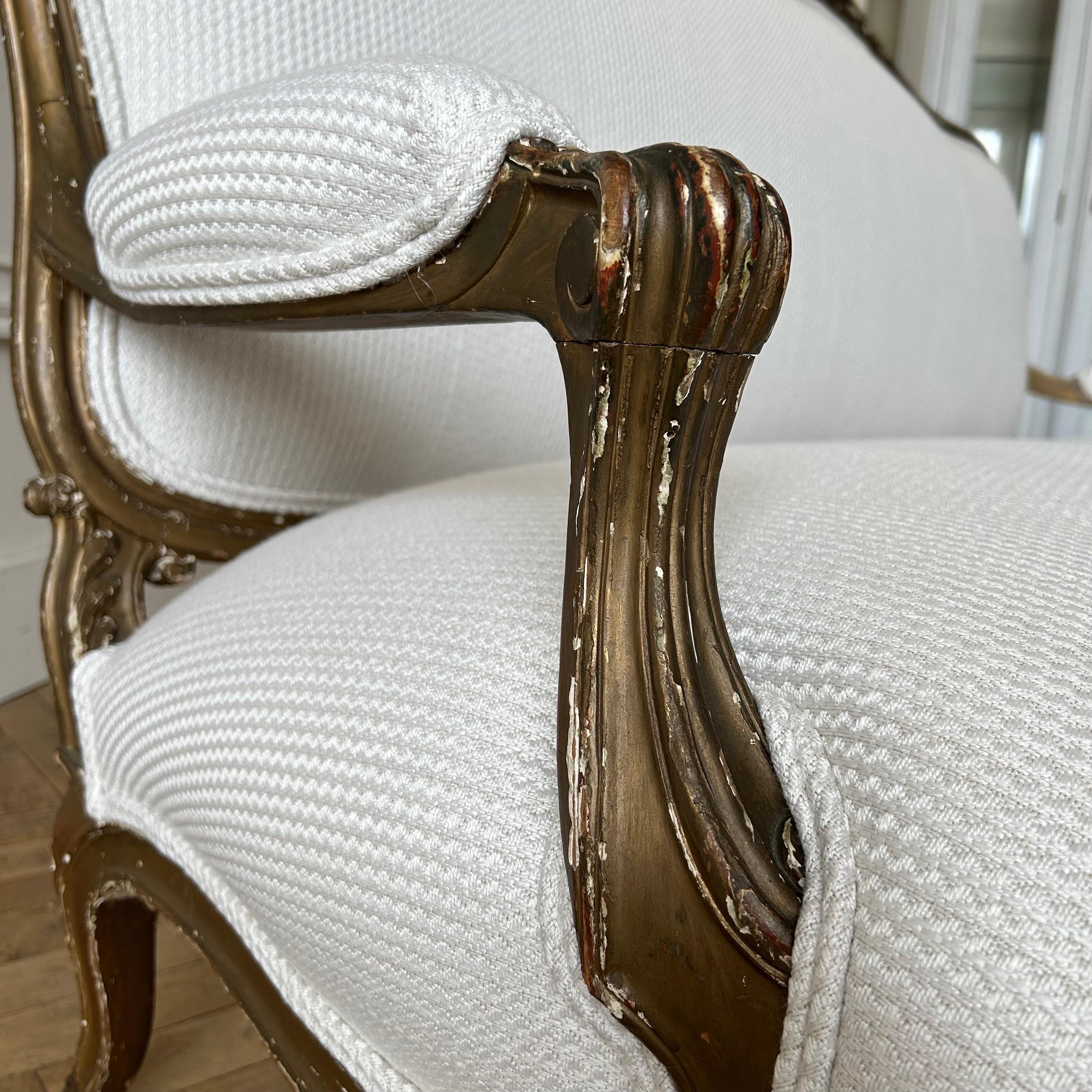 Antique French Gilt Wood Settee Upholstered in Antique White Wool and Cashmere For Sale 13
