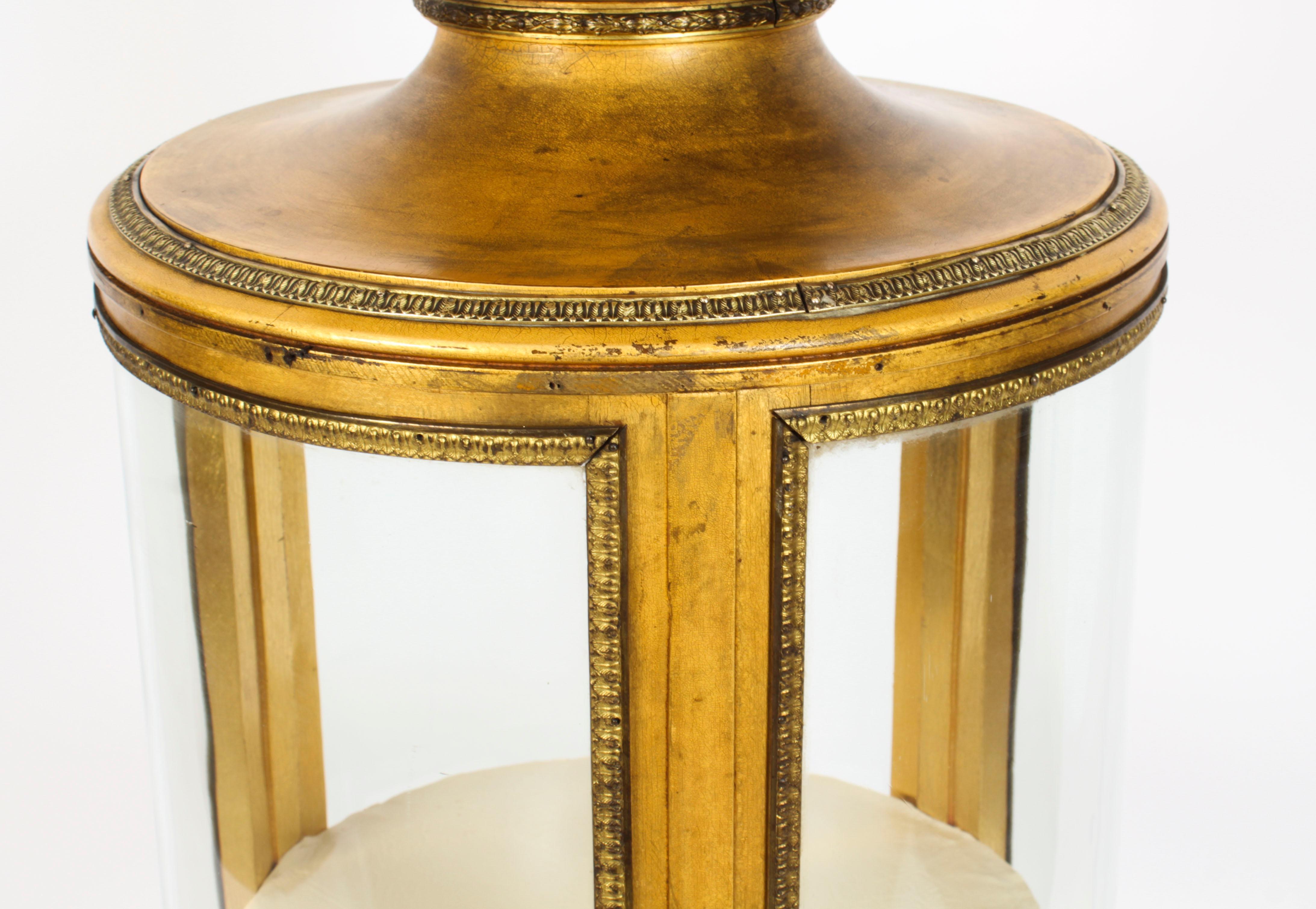 Antique French Giltwood Cylindrical Pedestal Display Cabinet, 19th Century For Sale 1