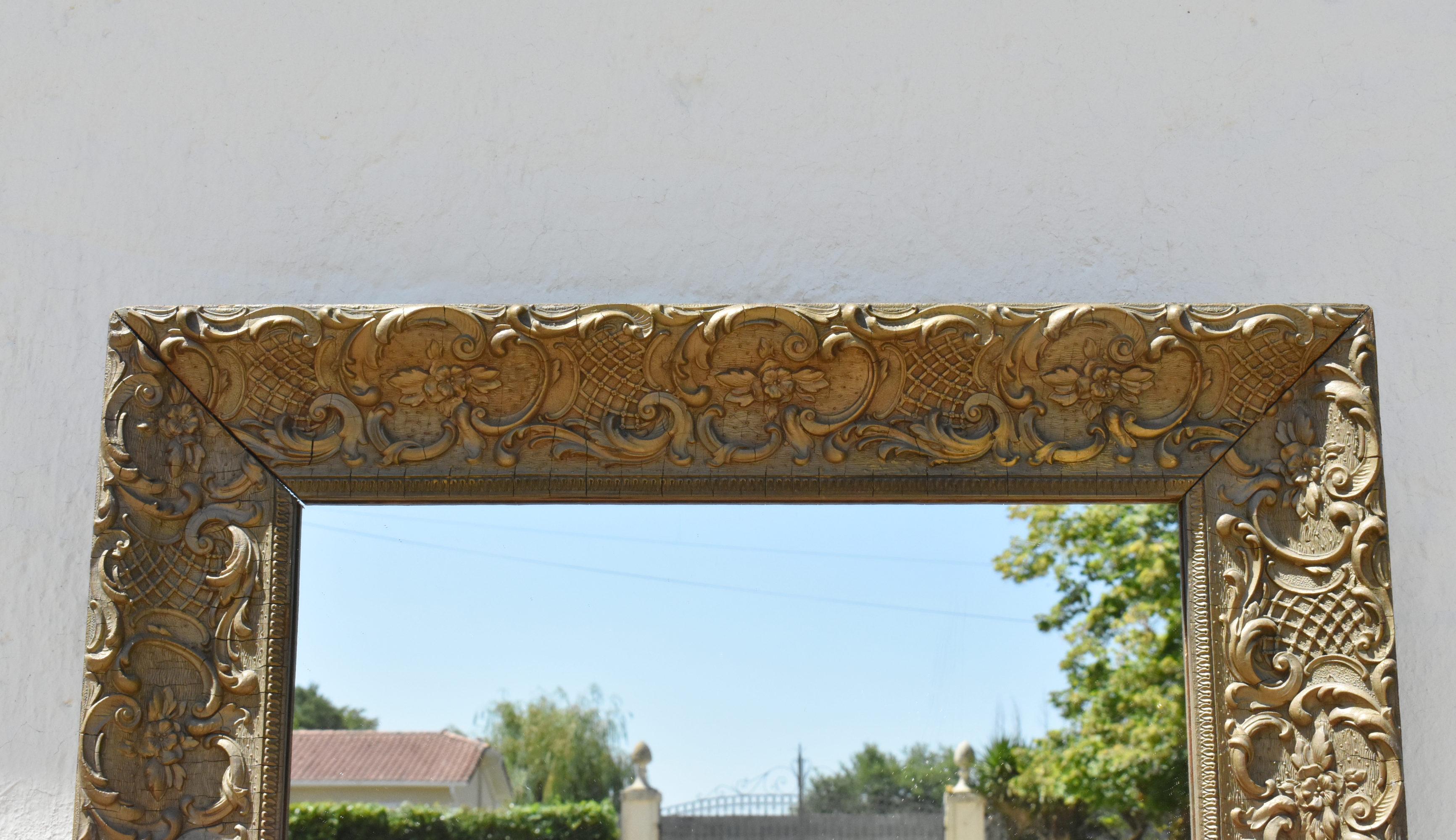 Antique French Giltwood Mirror - Specchio in legno dorato del XIX secolo in vendita 1