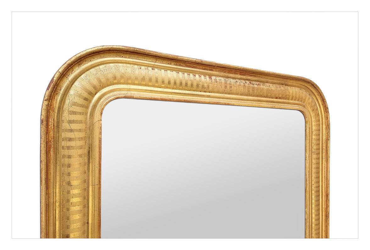 Antiker französischer Giltwood-Spiegel, Louis-Philippe-Stil, um 1900 (Vergoldet) im Angebot