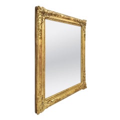 Antiguo espejo francés de madera dorada, estilo romántico, hacia 1830
