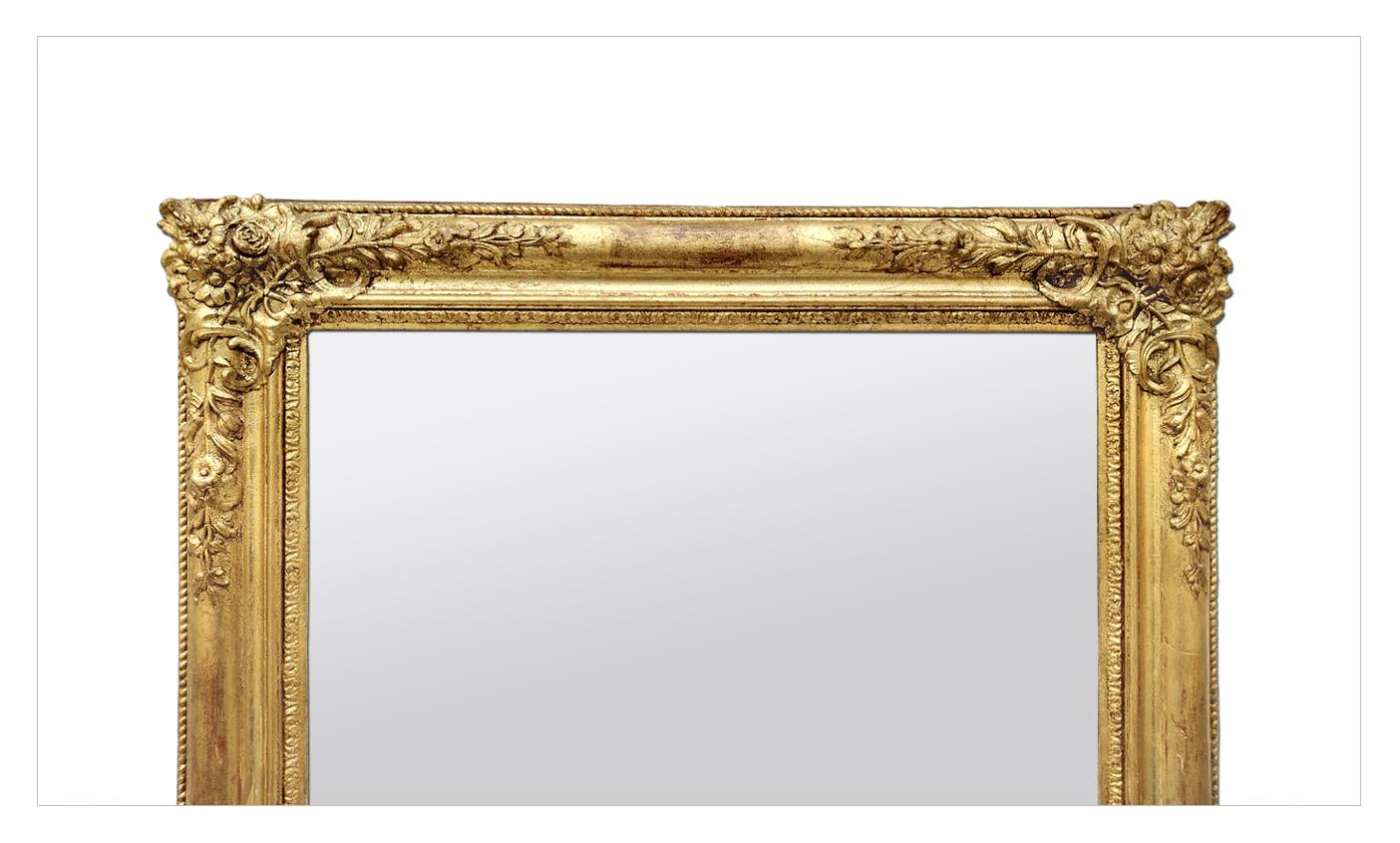 Antique French Giltwood Mirror, Romantic Style, circa 1830 In Good Condition For Sale In Paris, FR