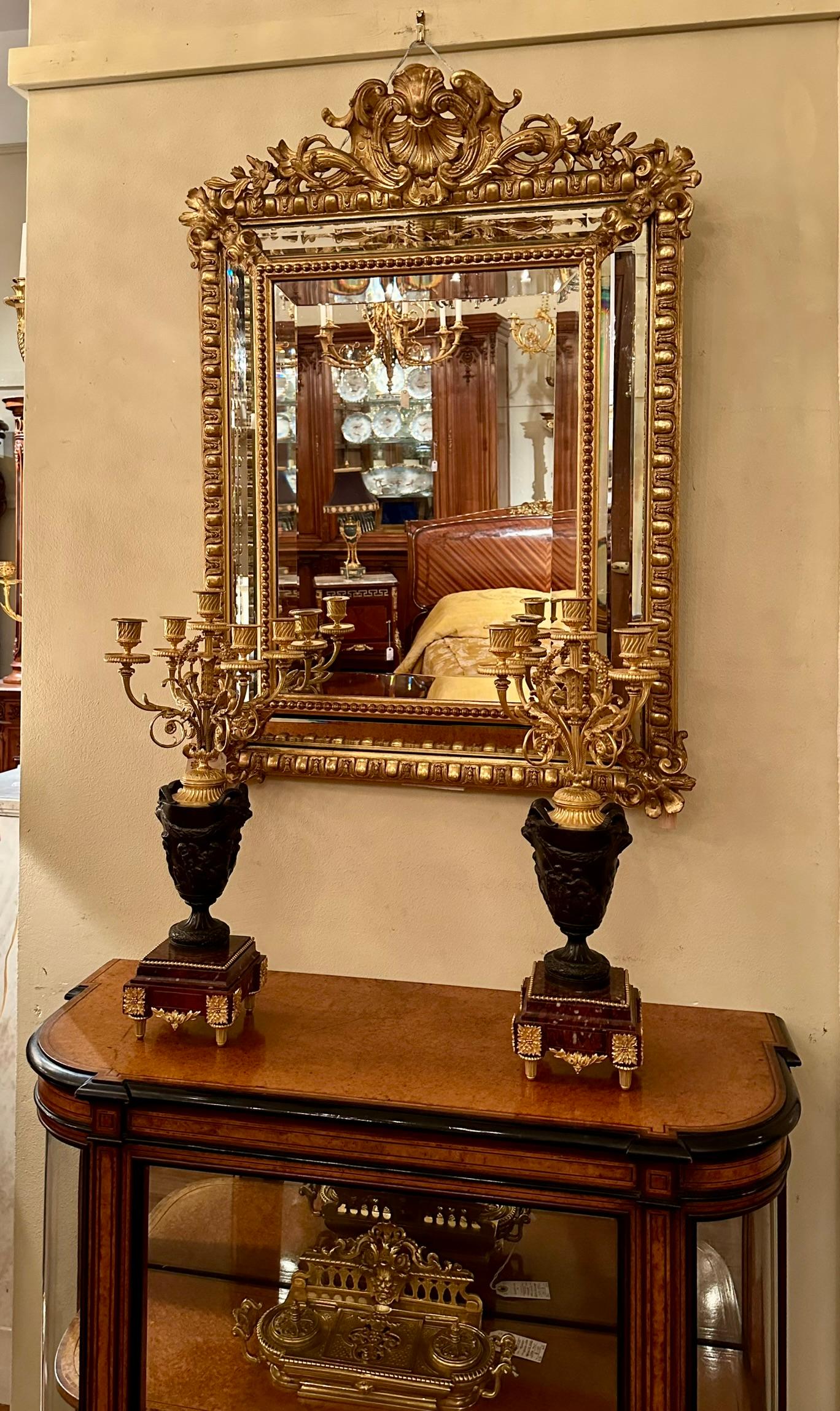 Bois doré Ancien miroir français à panneaux en bois doré avec perlage, vers 1880. en vente