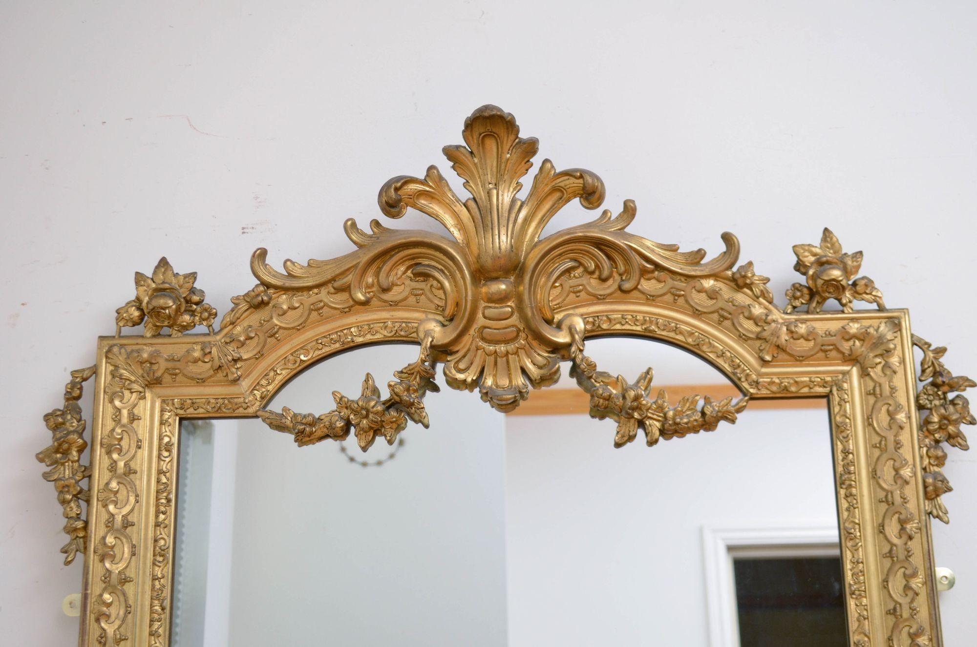 Miroir mural français ancien en bois doré 169 cm en vente 1