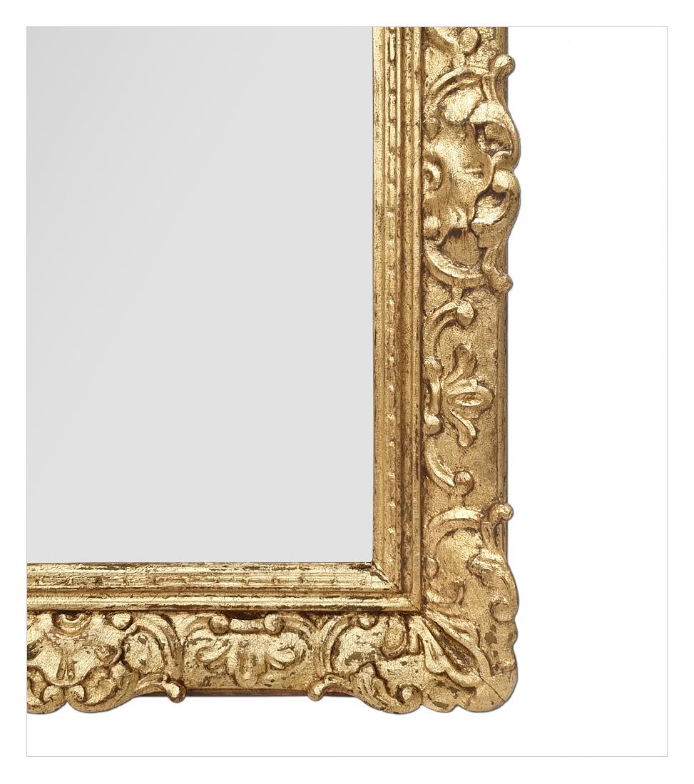 Metà XX secolo Antique Mirror francese in legno dorato in stile Luigi XIV, circa 1940 in vendita