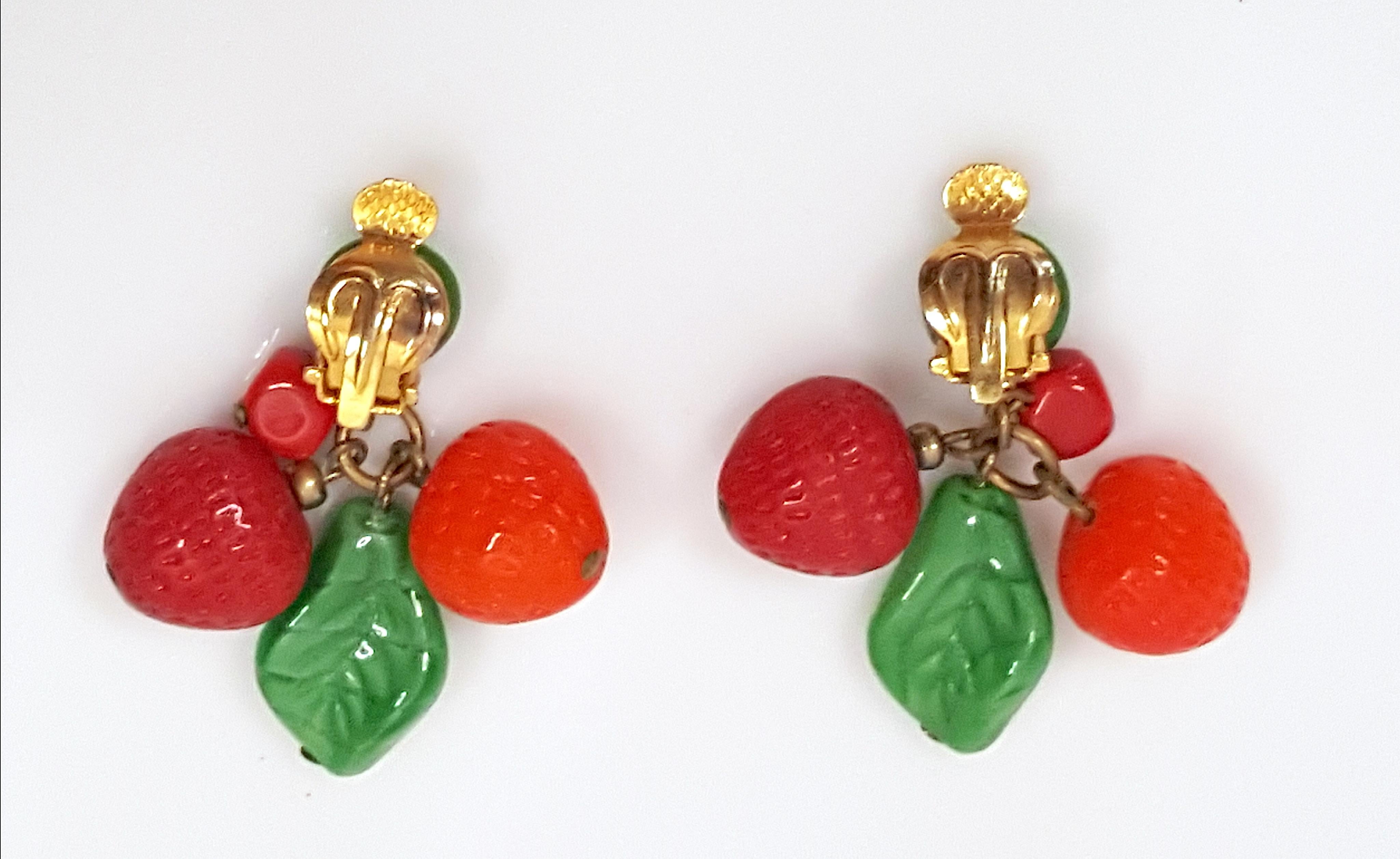 Antique French LampworkCarvedGlass TuttiFrutti Brass Clip Earrings For Sale 1