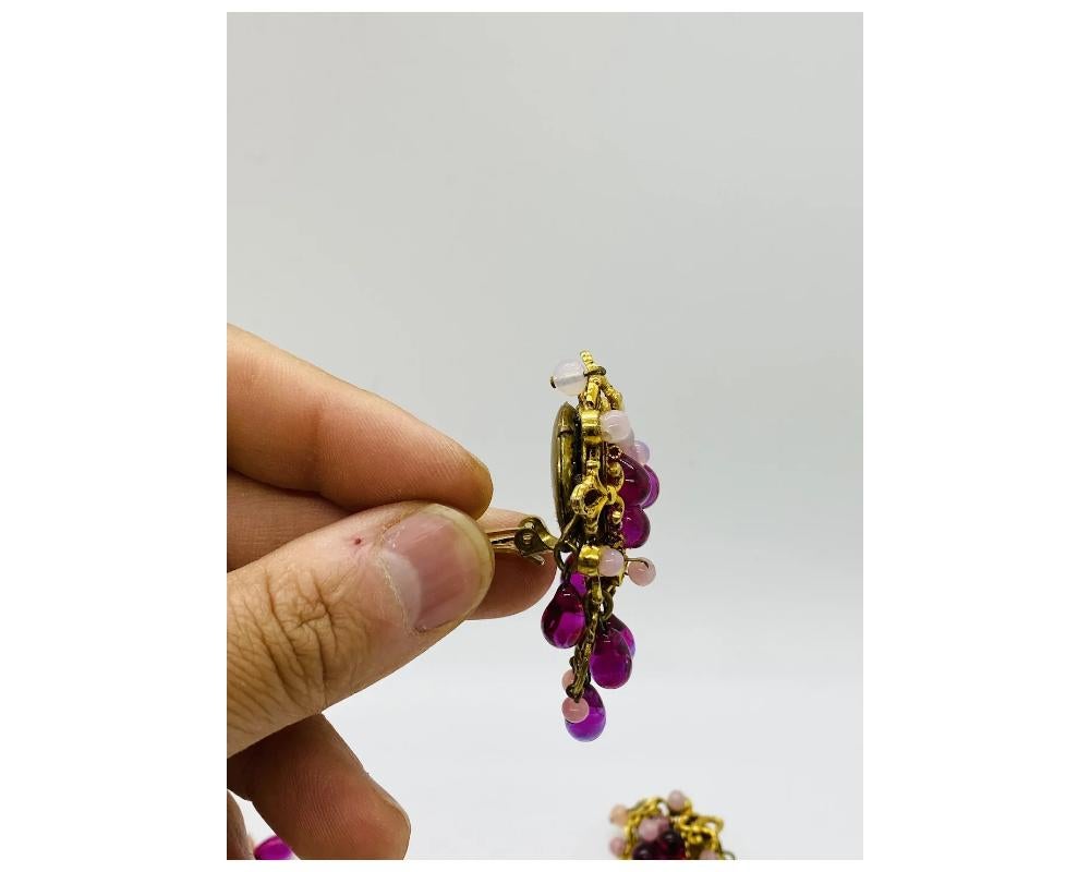 Set aus Halskette und Ohrringen aus antikem französischem Glas mit Kostümschmuck im Angebot 1