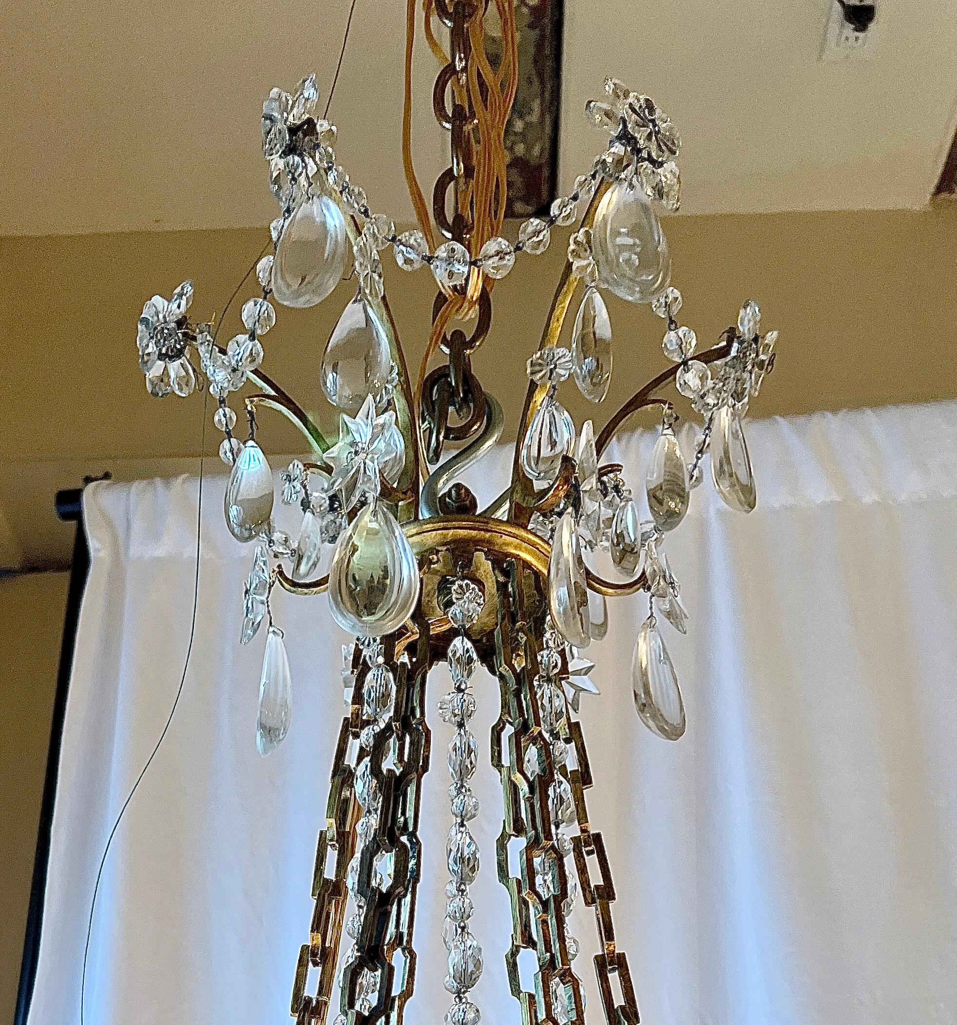 Antique French Gold Bronze and Baccarat Crystal 6 Light Chandelier, Circa 1900. In Good Condition For Sale In New Orleans, LA