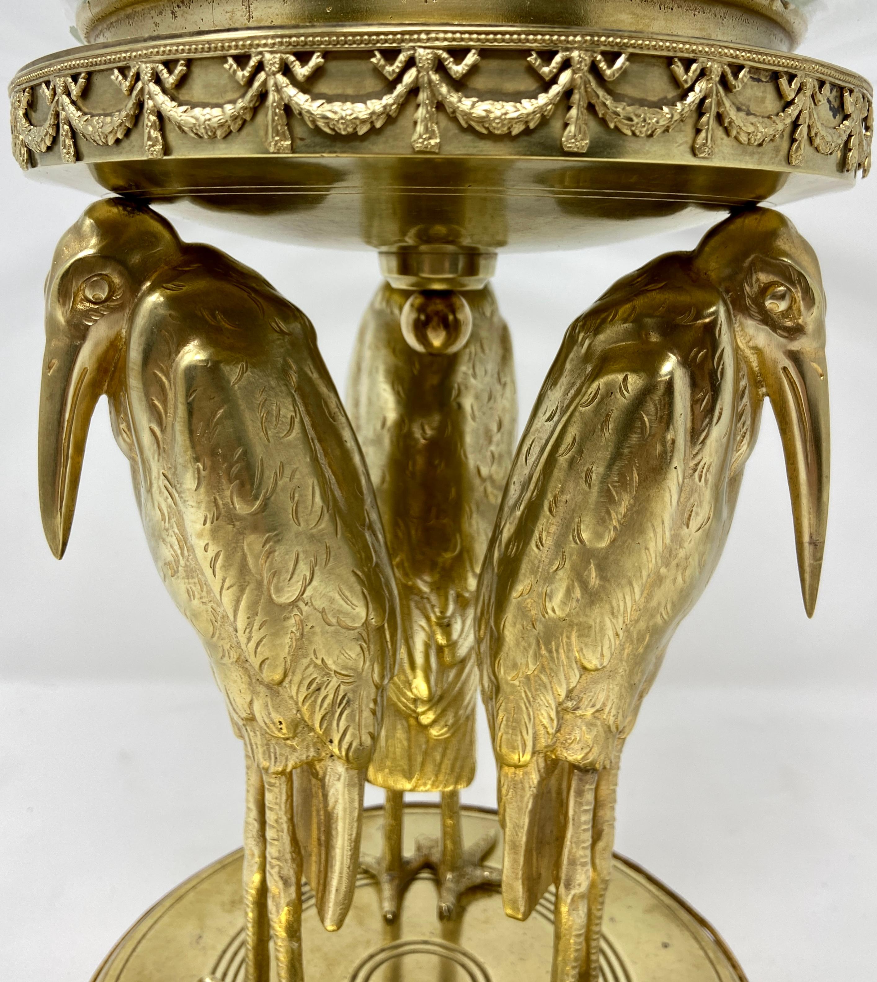 Antike französische „Stork“-Tazza aus Goldbronze und Kristall im Zustand „Gut“ im Angebot in New Orleans, LA