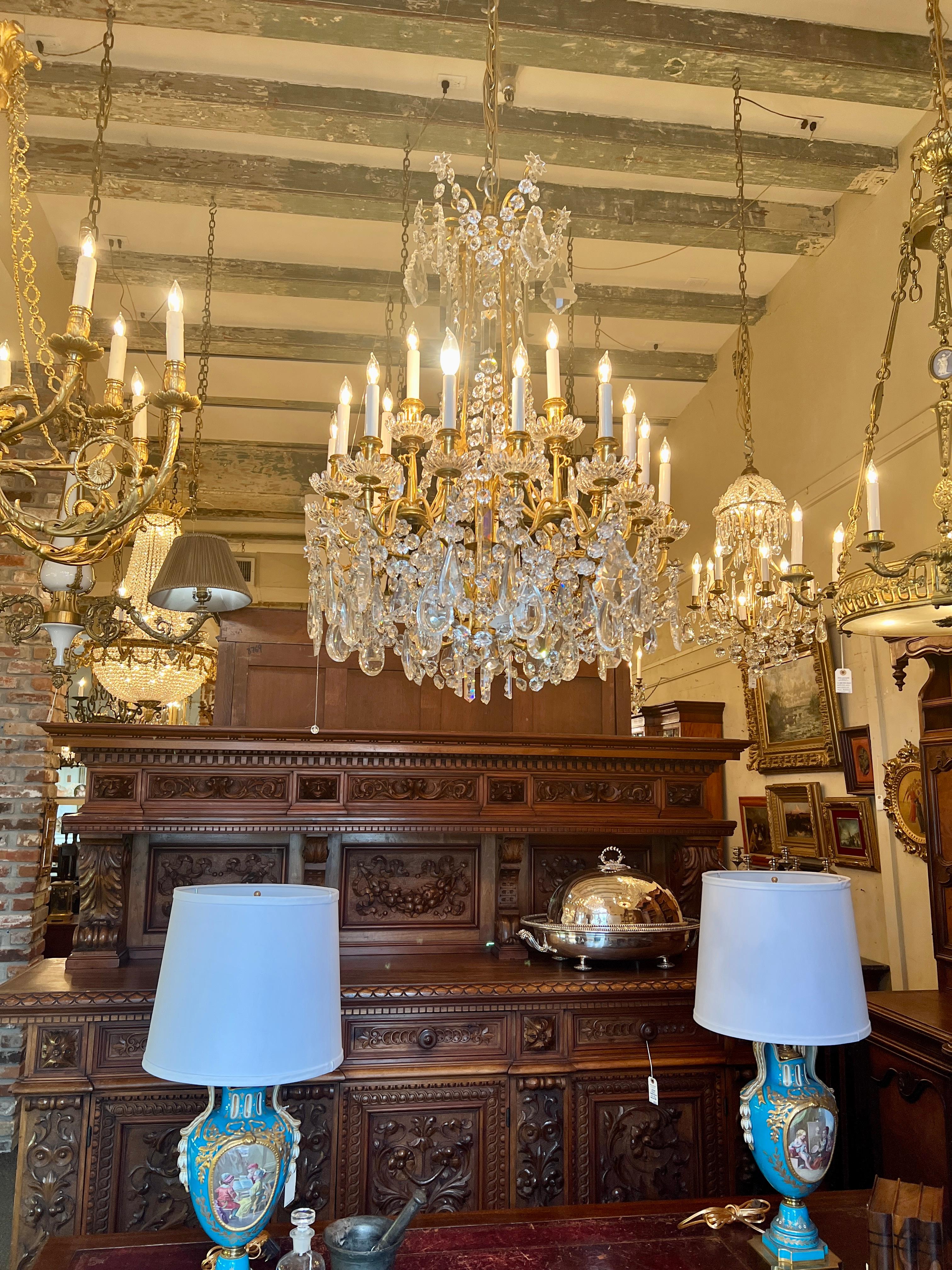 Antique French Gold Bronze & Baccarat Crystal Chandelier, Circa 1880-1890 For Sale 1