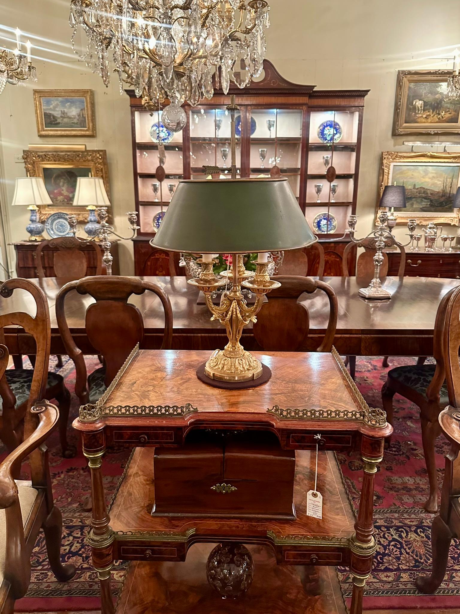 Bronze Lampe Bouillotte ancienne en bronze doré, Circa 1885-1890. en vente