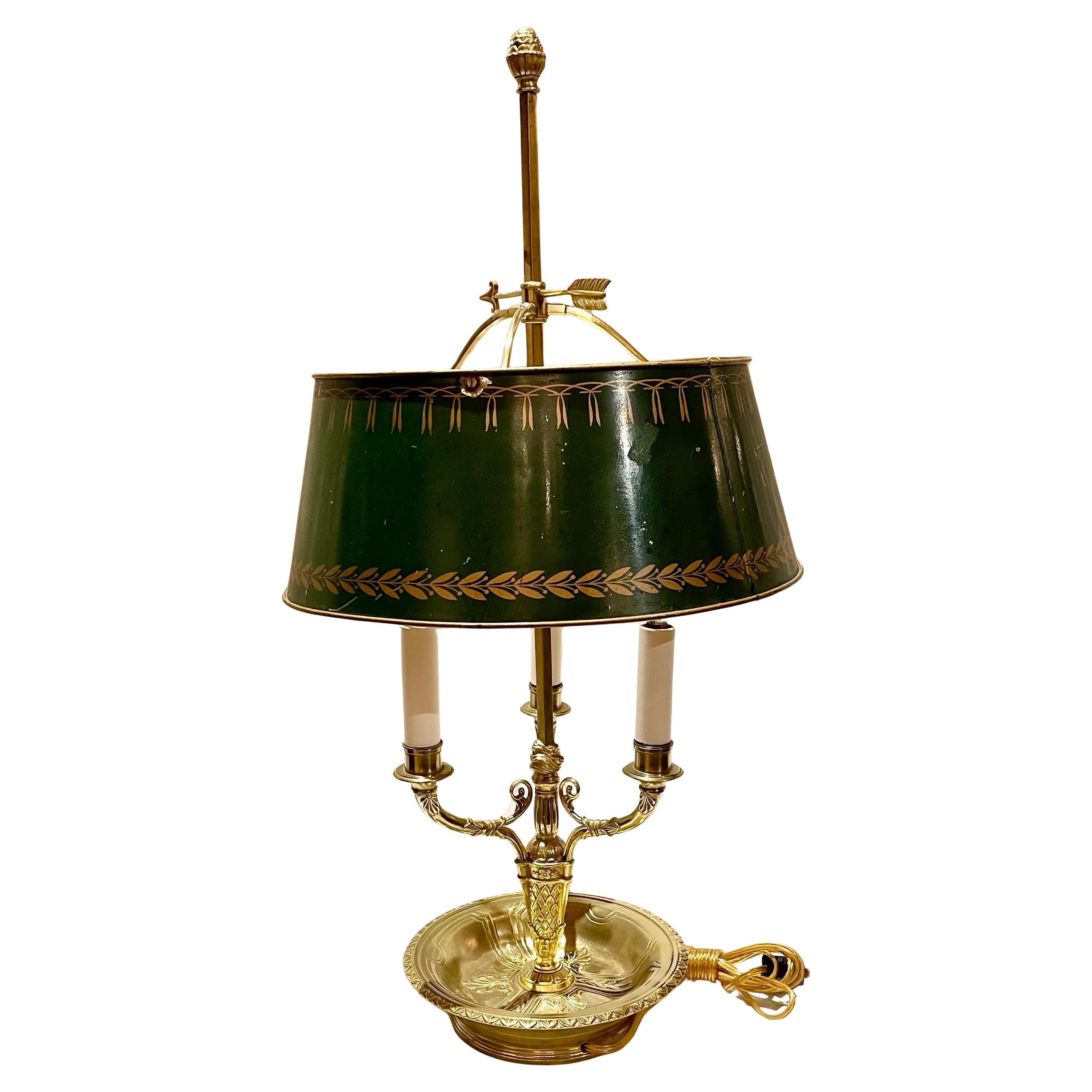Français Lampe Bouillotte ancienne en bronze doré, Circa 1930. en vente