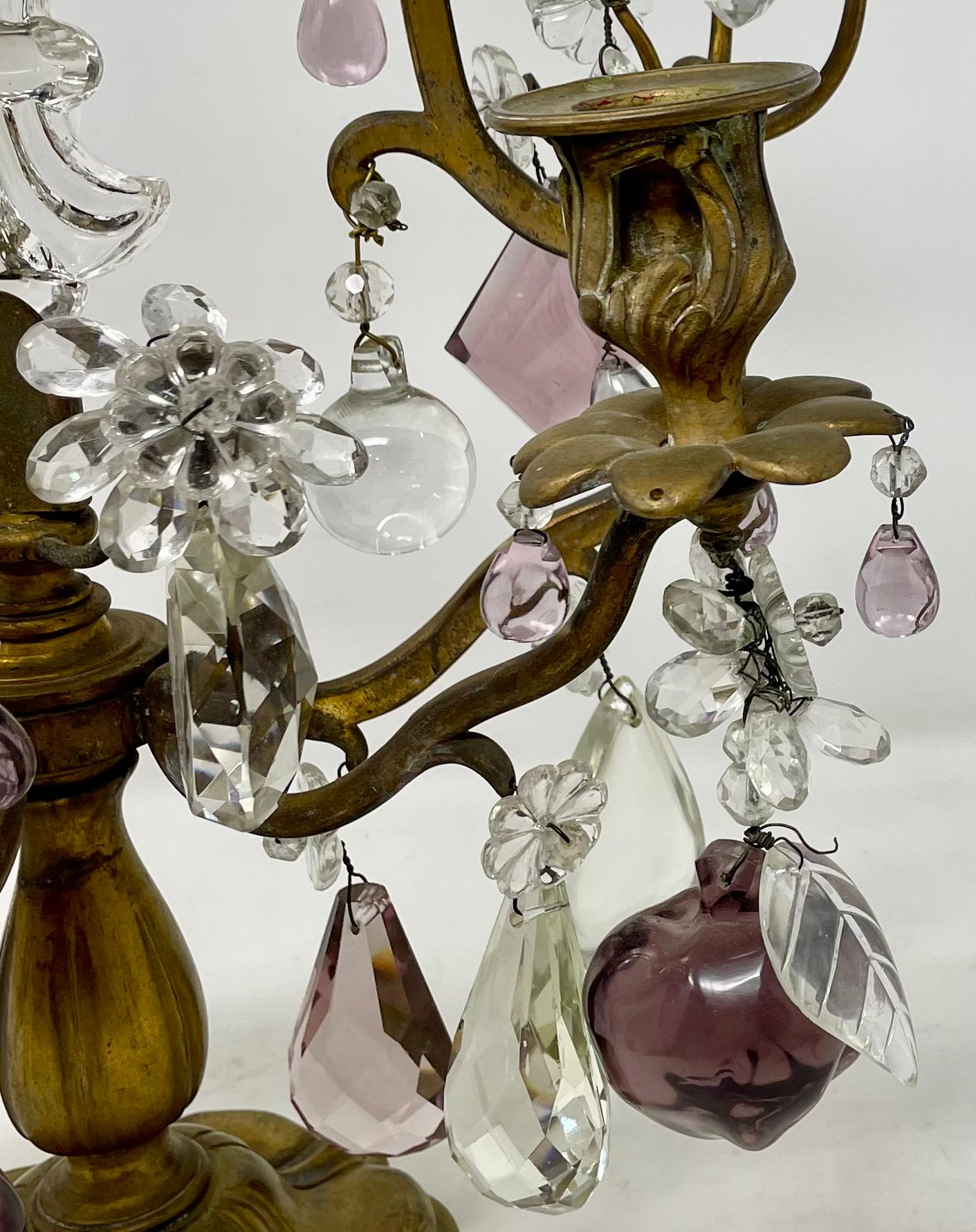 Girandoles anciennes en bronze doré et cristal taillé avec fleur de lys Circa 1900 en vente 1