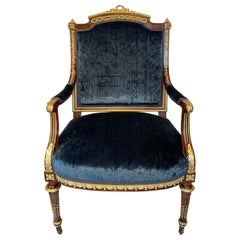Fauteuil français ancien en bronze doré et acajou avec garniture délicate, vers 1875.