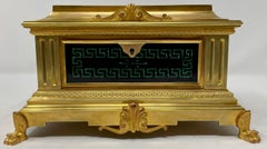 Antike französische Goldbronze & Mosaik mit Malachit Jewell Box Signiert "Tahan."
