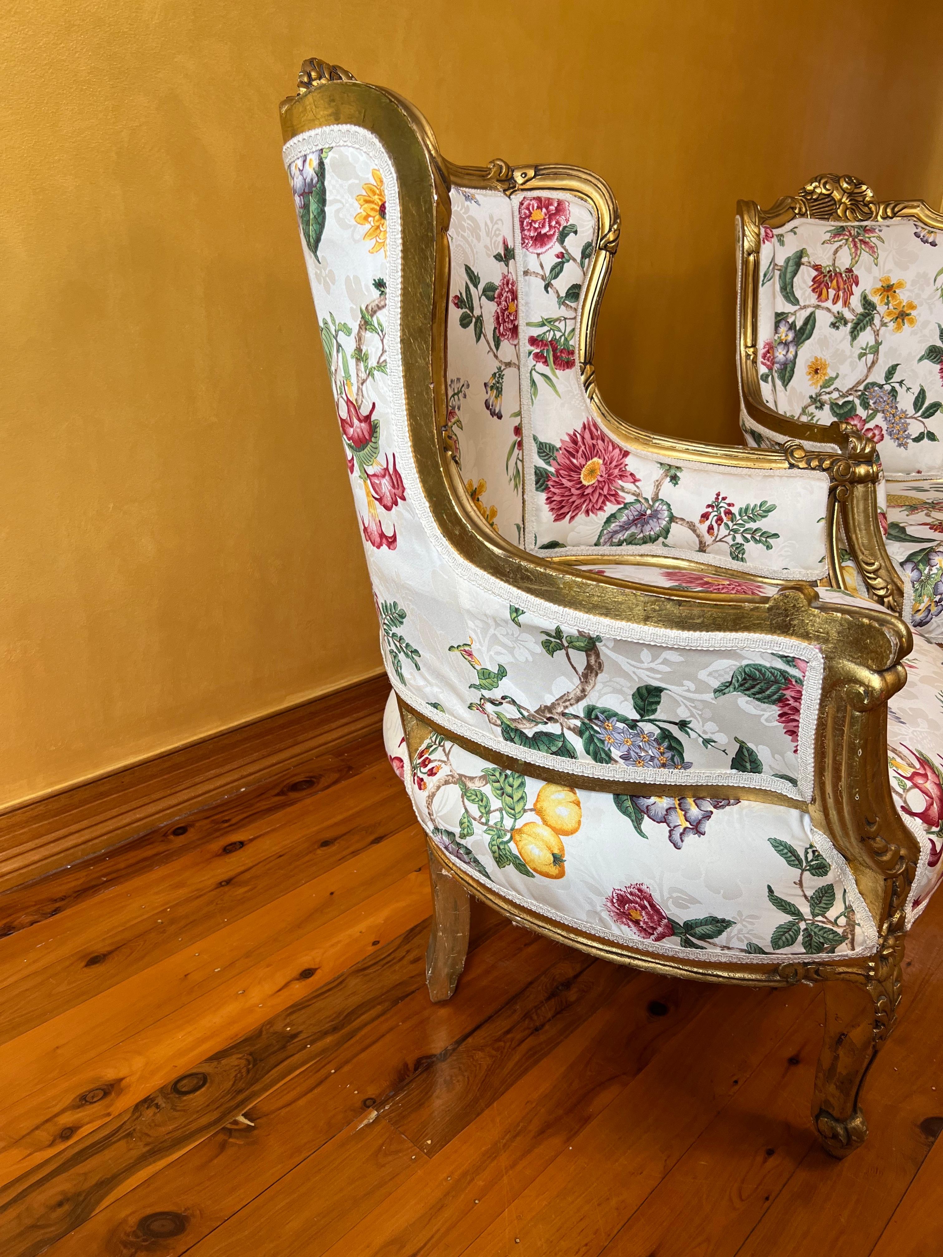 Antike französische vergoldete Lounge- und Schlafzimmersuite aus Gold im Angebot 9