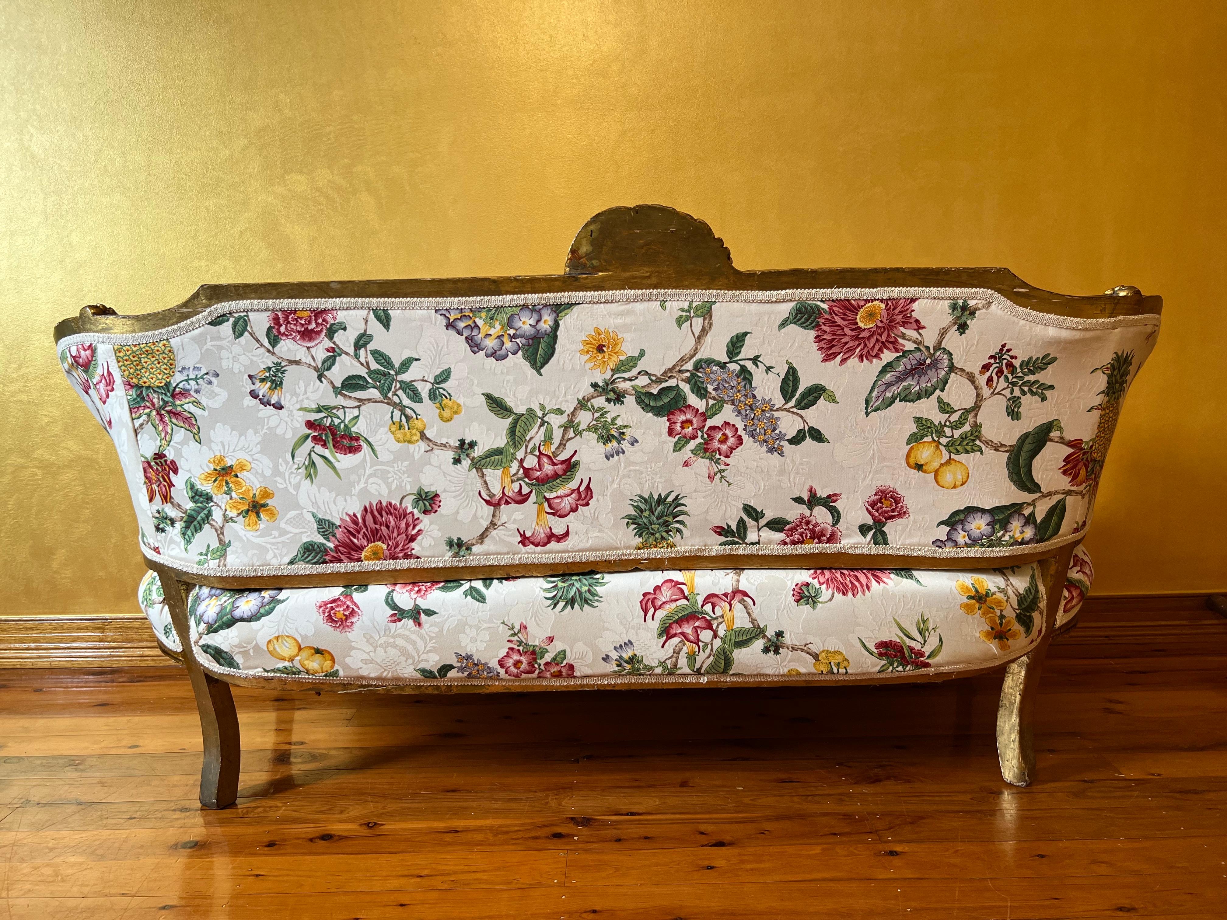 Antike französische vergoldete Lounge- und Schlafzimmersuite aus Gold im Angebot 2