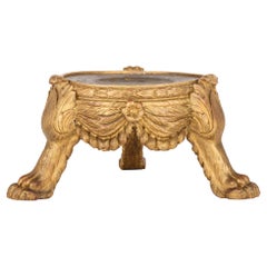 Antiguo Soporte Francés de Madera Dorada de Estilo Neoclásico