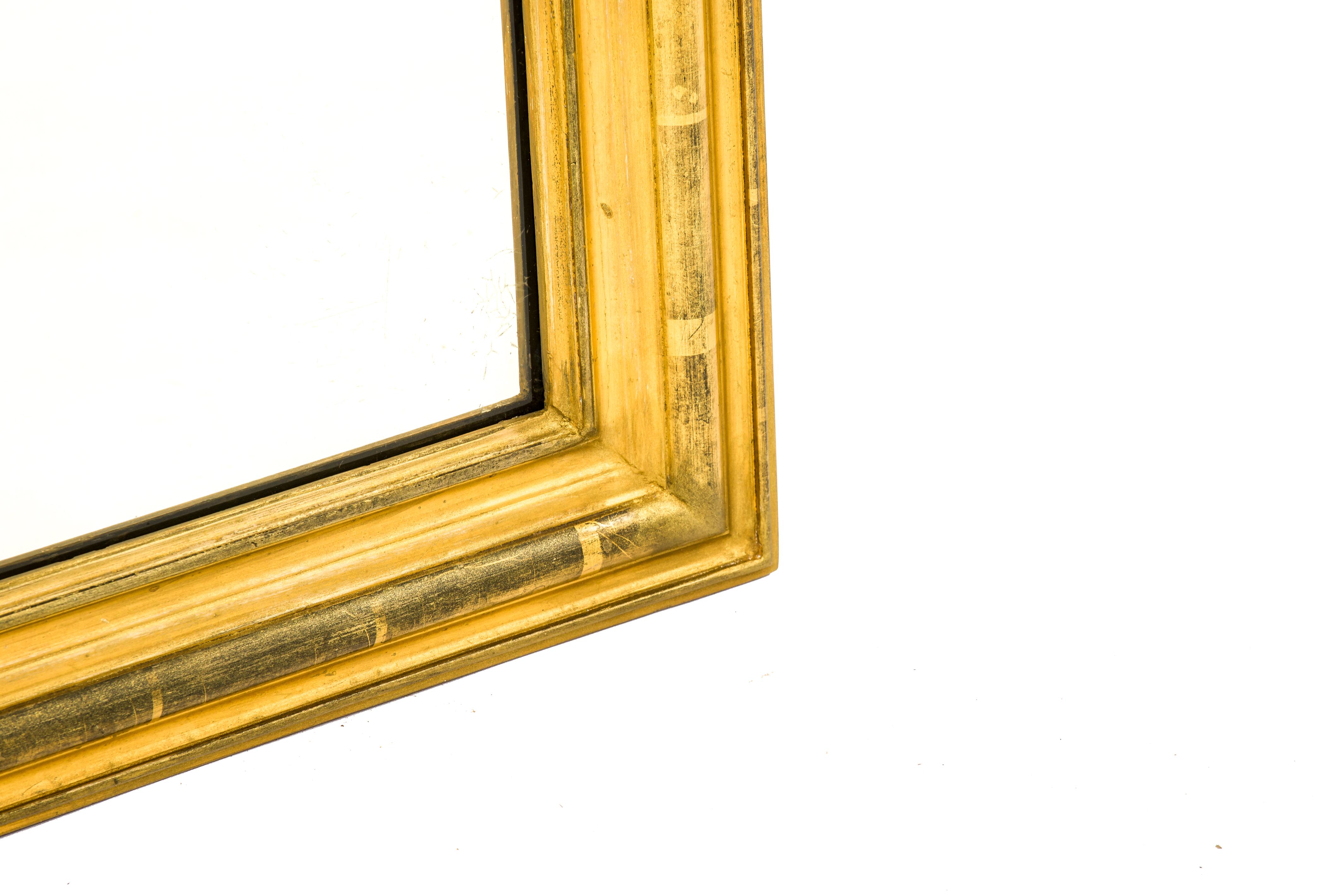 Louis-Philippe Antique miroir français Louis Philippe doré à la feuille d'or avec putti daté de 1879 en vente