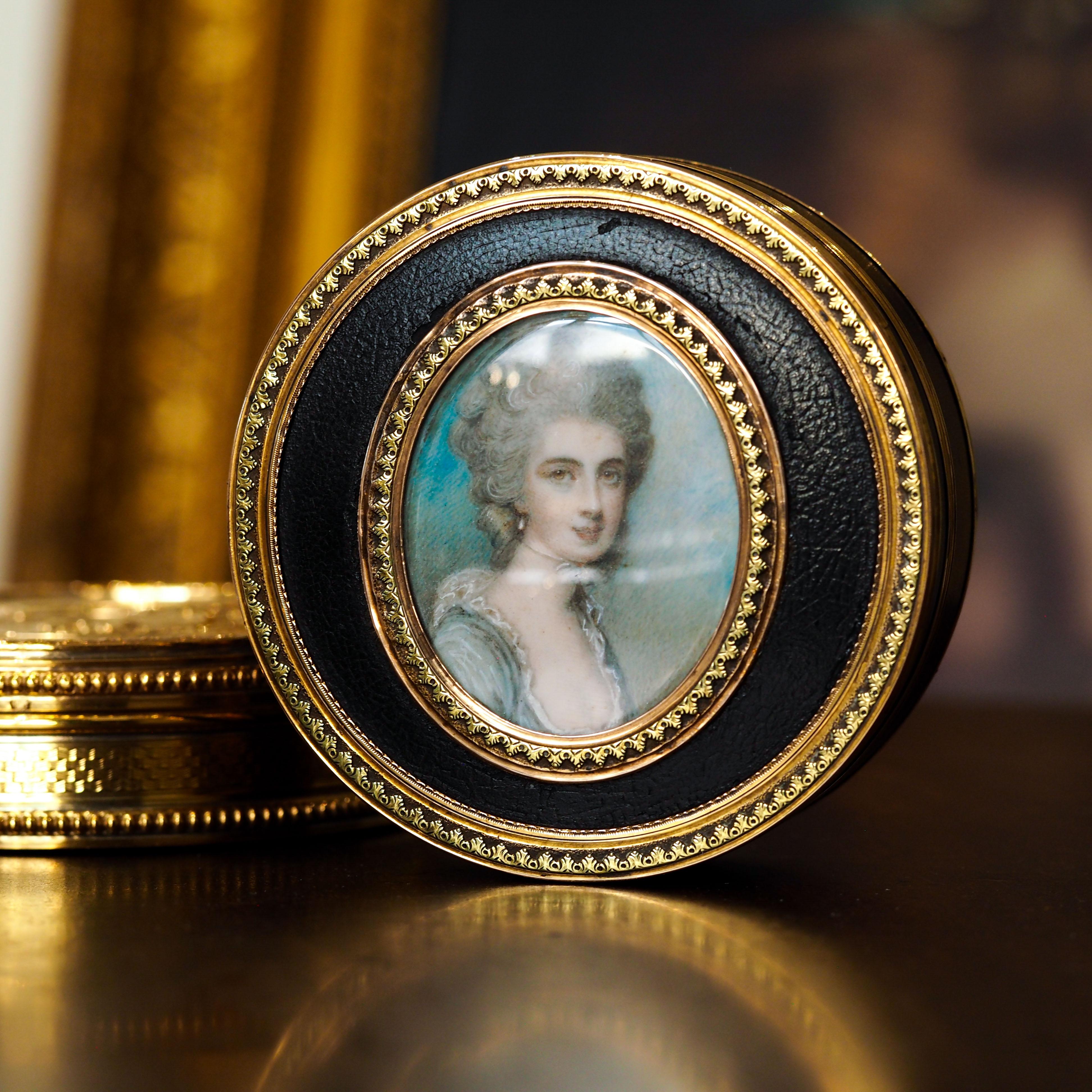 Fino al XVIII secolo Antique French Gold Mounted Box, Portrait of a Lady Manner of Cosway 18° C. in vendita