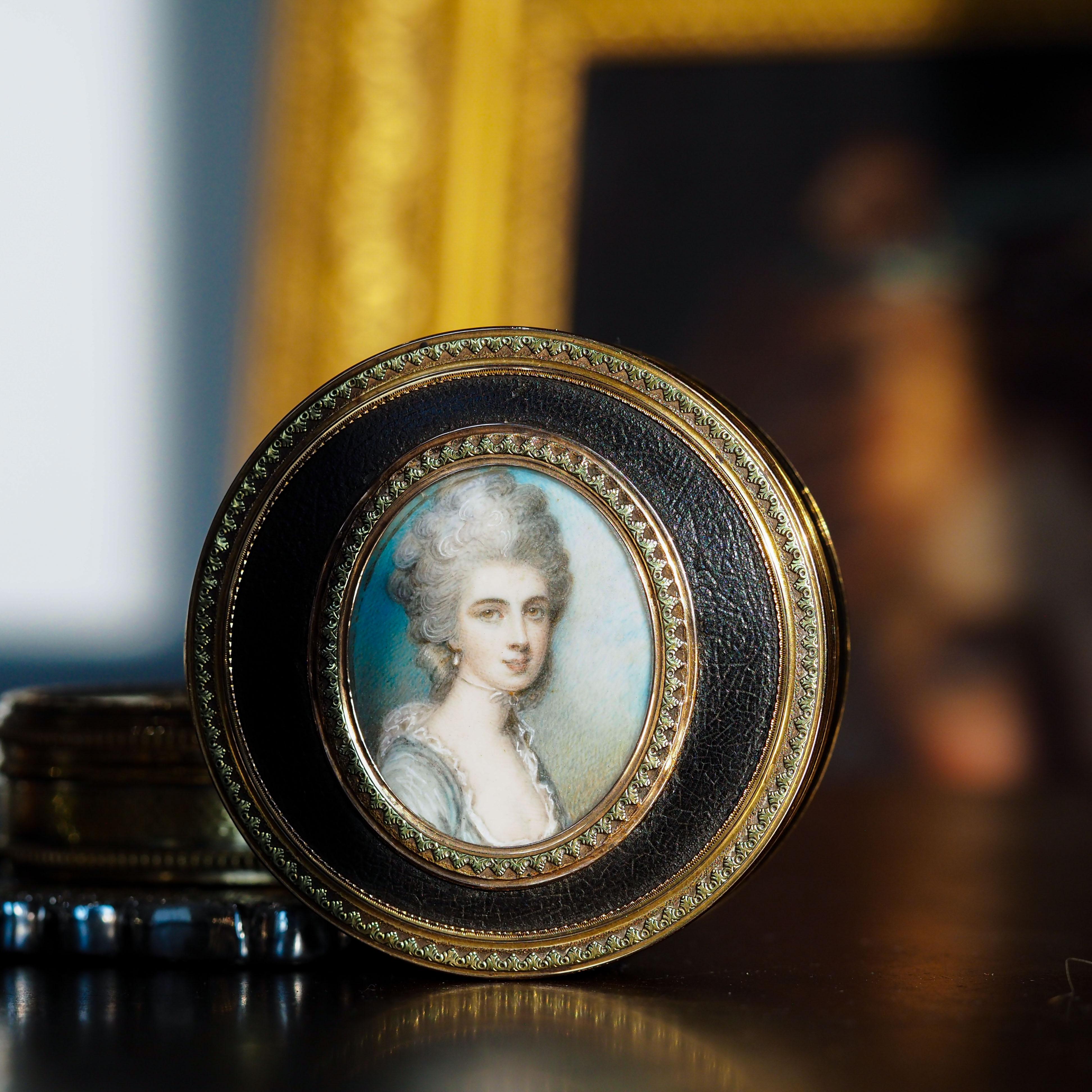 Antique French Gold Mounted Box, Portrait of a Lady Manner of Cosway 18° C. in vendita 1