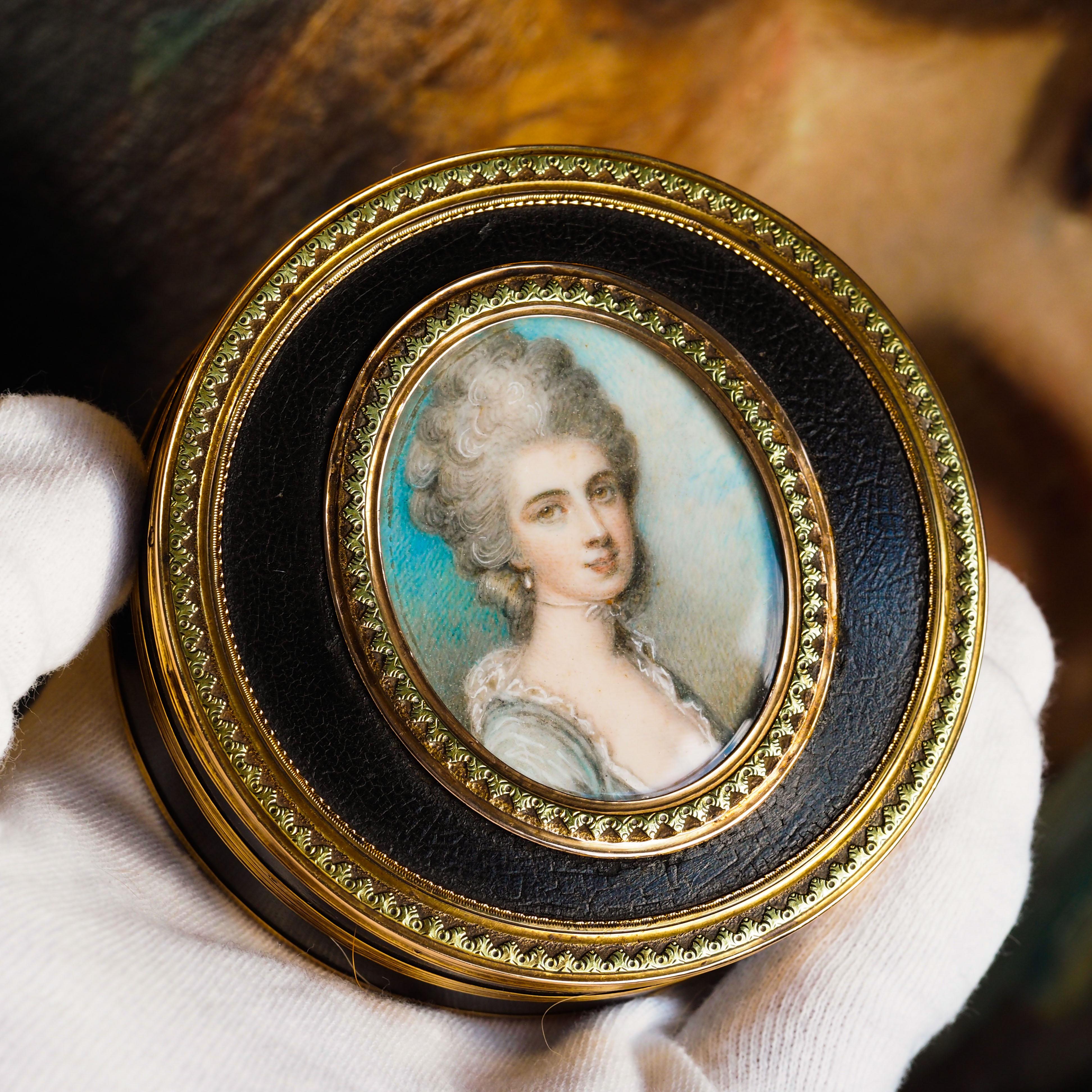 Antique French Gold Mounted Box, Portrait of a Lady Manner of Cosway 18° C. in vendita 3