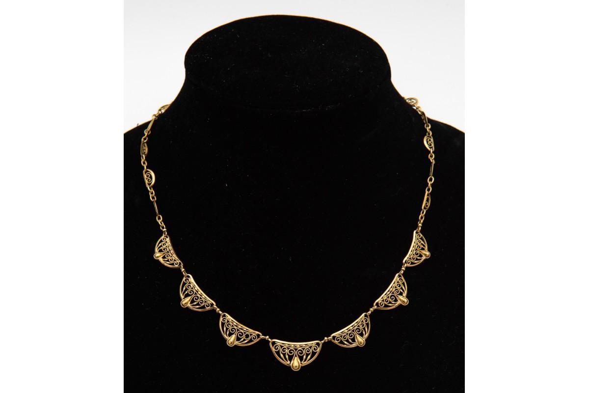 Antique French Golden Necklace in original case, France, circa 1910. For Sale 1