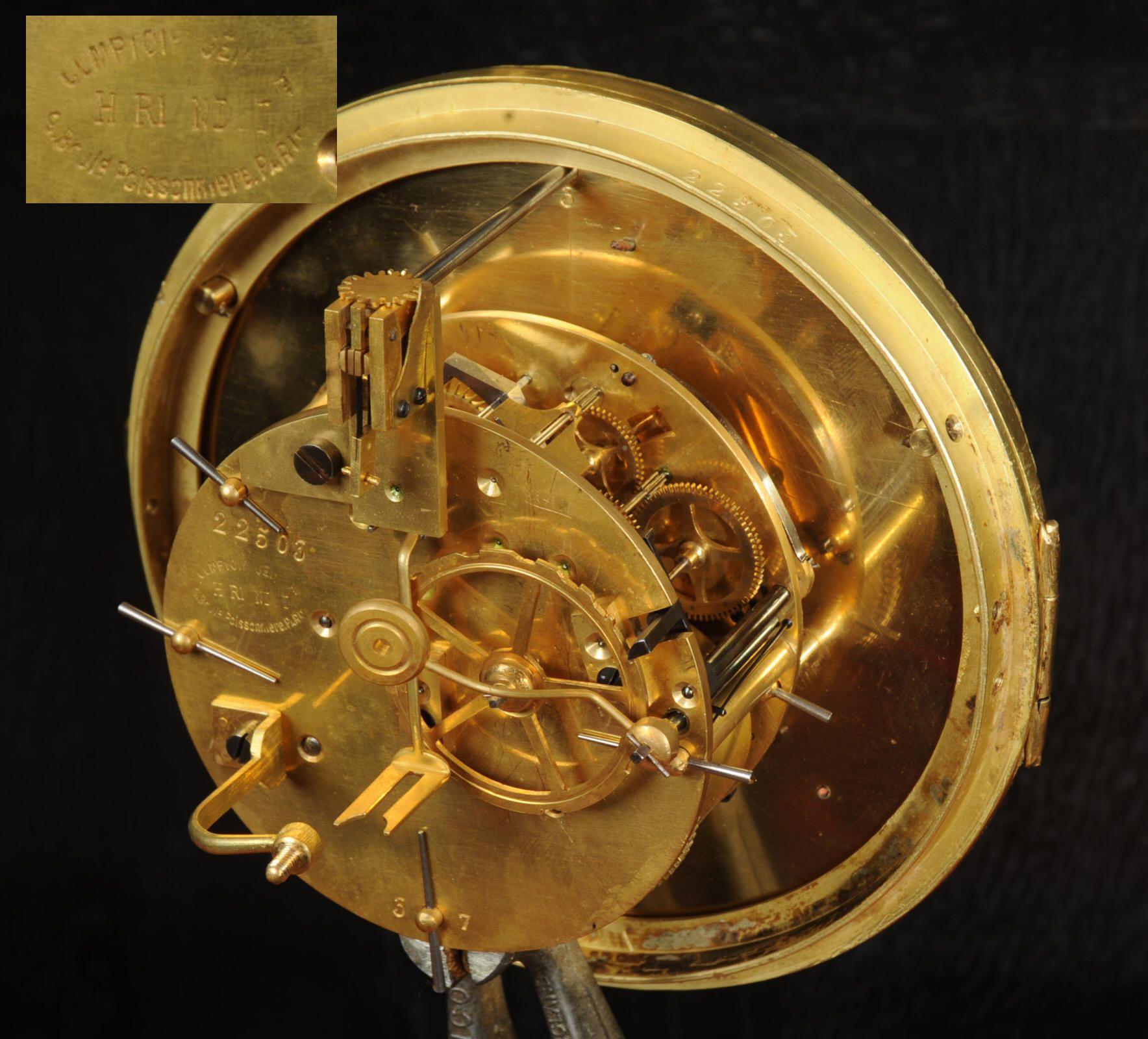 Antique French Gothic Cartel Wall Clock - Raro - Totalmente restaurado - Henri Riondet en venta 10