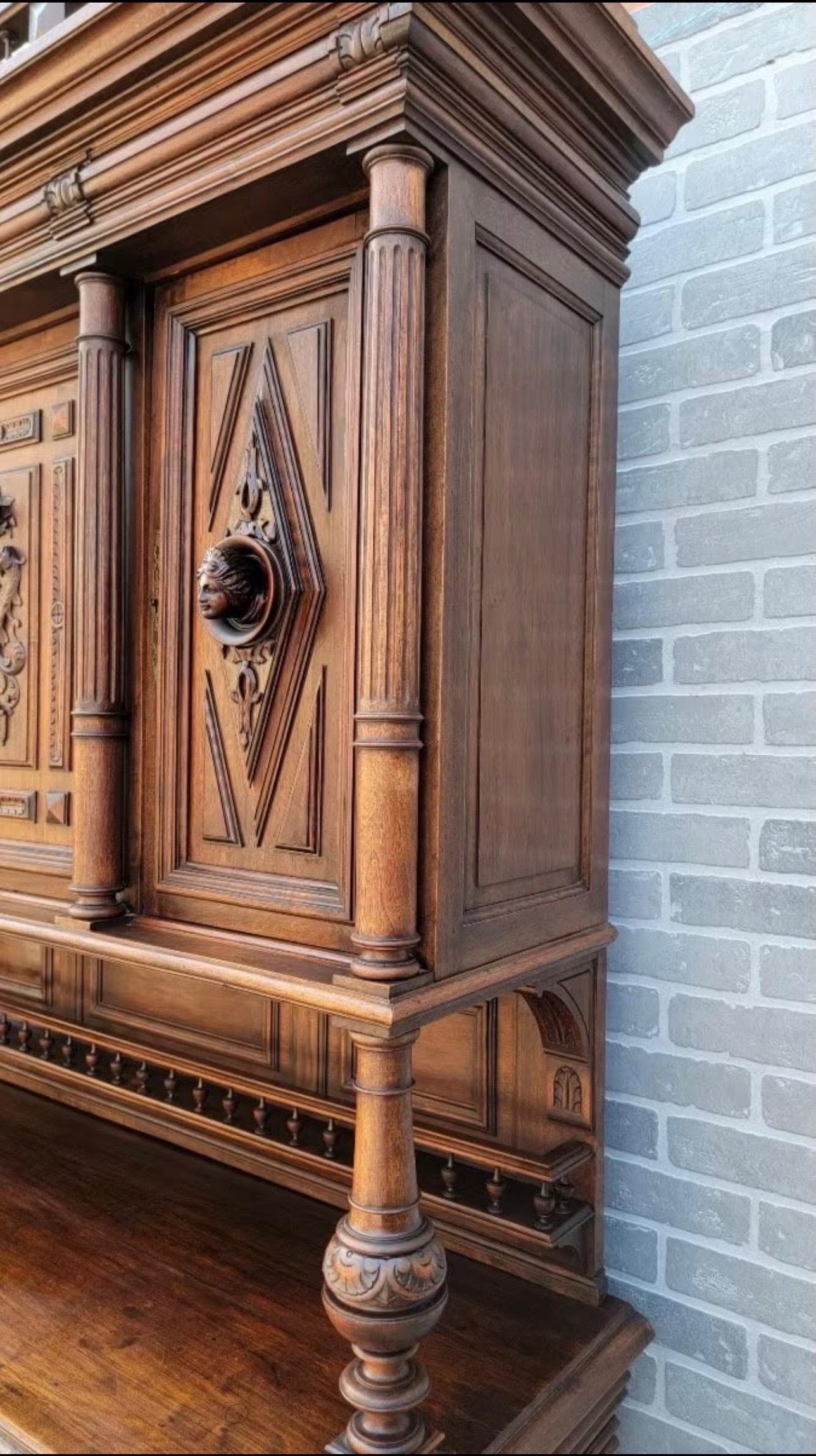 Antique French Gothic Figural Carved Walnut Chateau Buffet Sideboard Cabinet In Good Condition For Sale In Chicago, IL