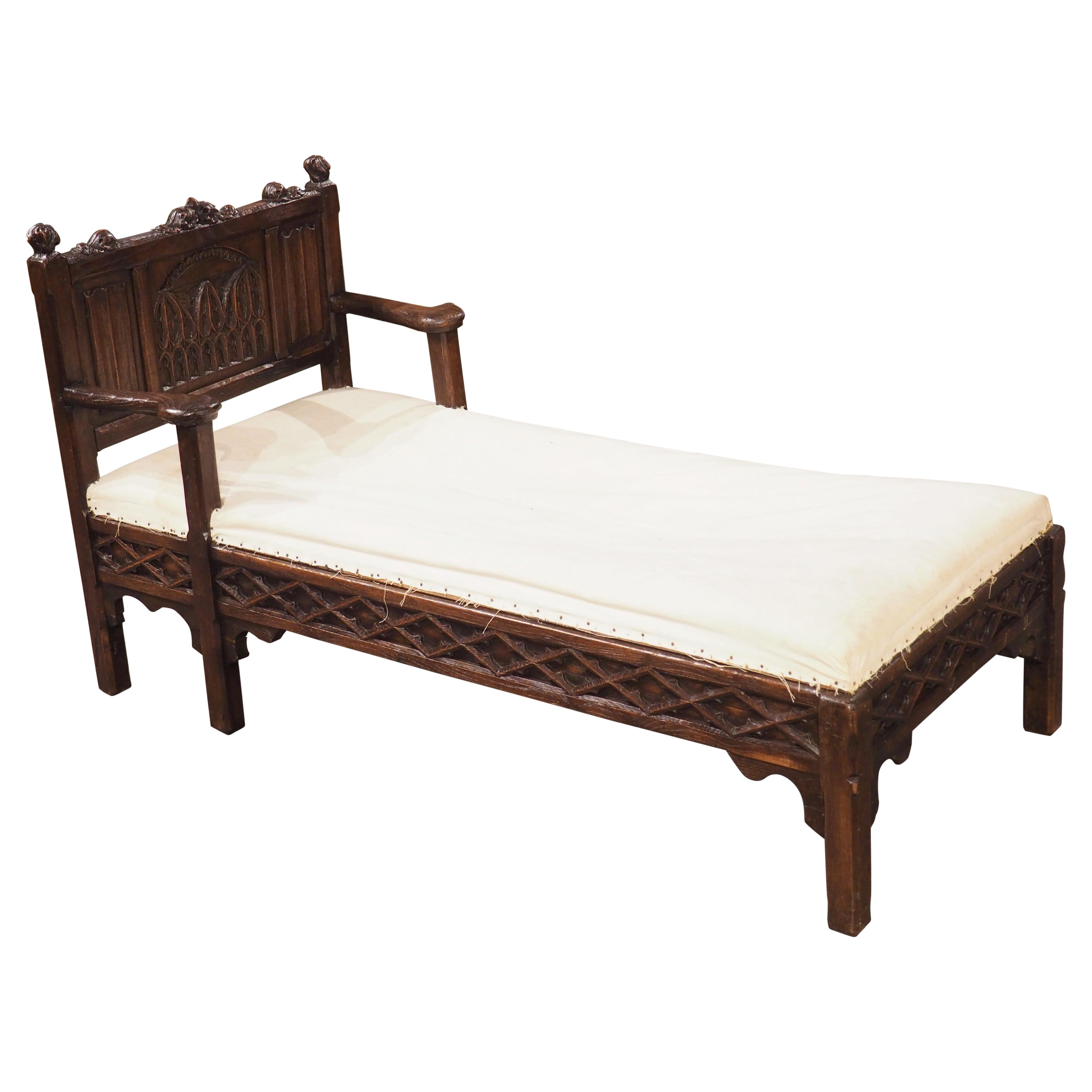Antike französische gotische Eiche Chaise Longue, CIRCA 1870