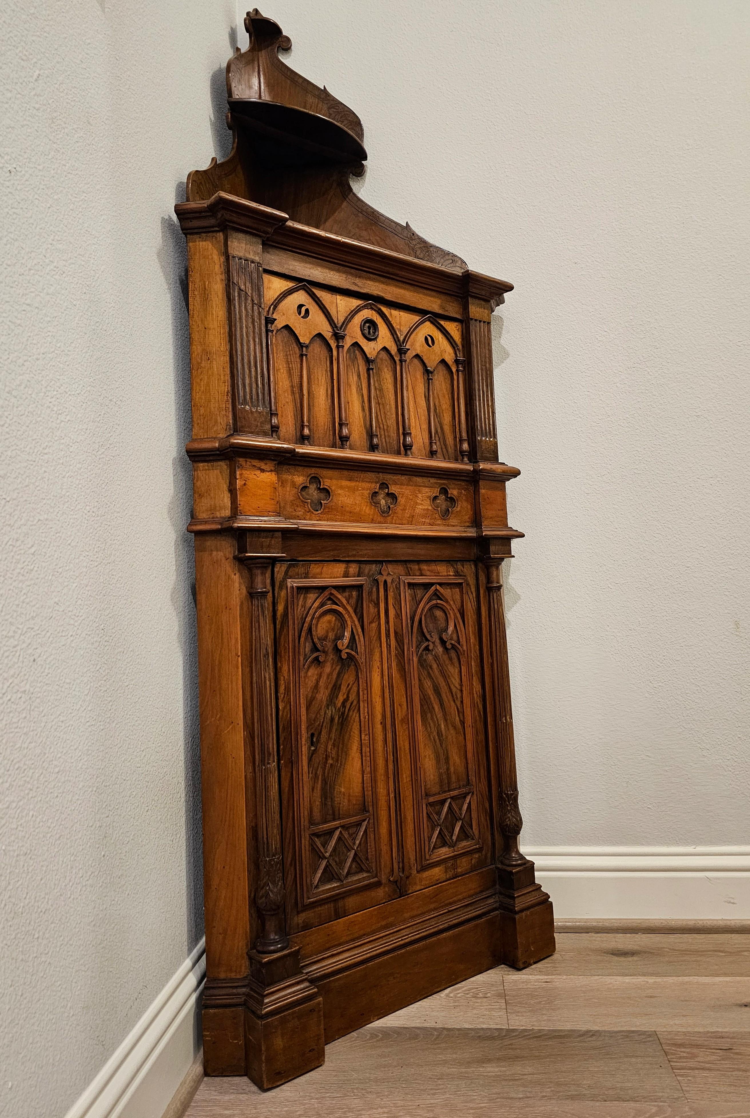 Antique French Gothic Revival Carved Burled Walnut Corner Cabinet For Sale 5
