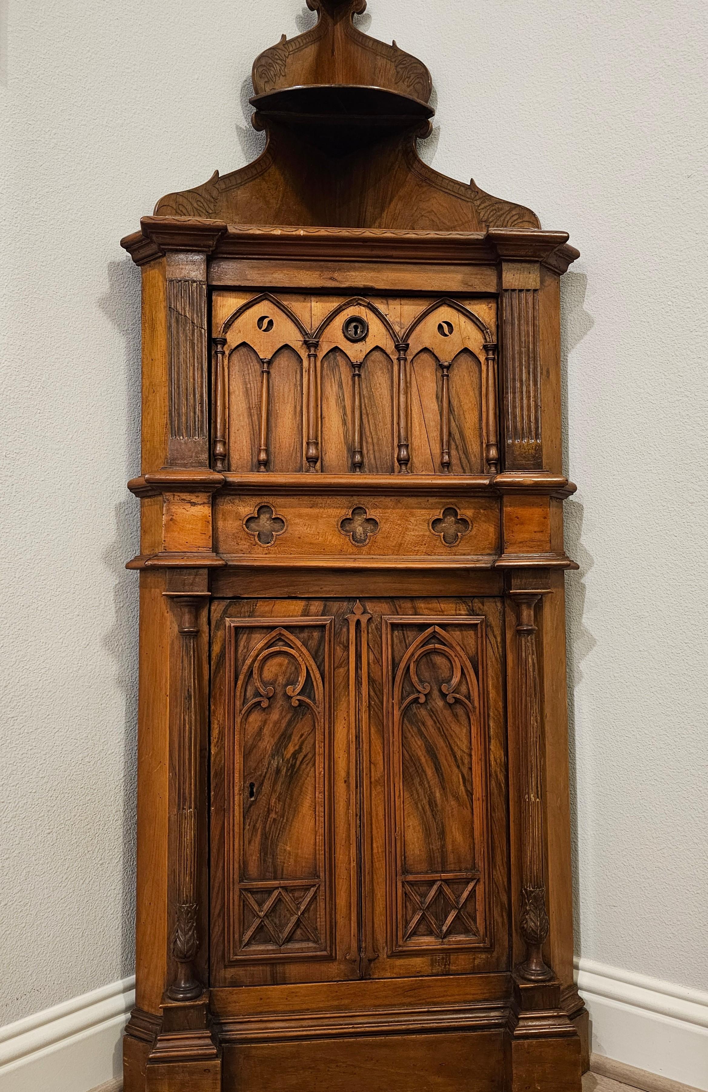 Antique French Gothic Revival Carved Burled Walnut Corner Cabinet In Good Condition For Sale In Forney, TX