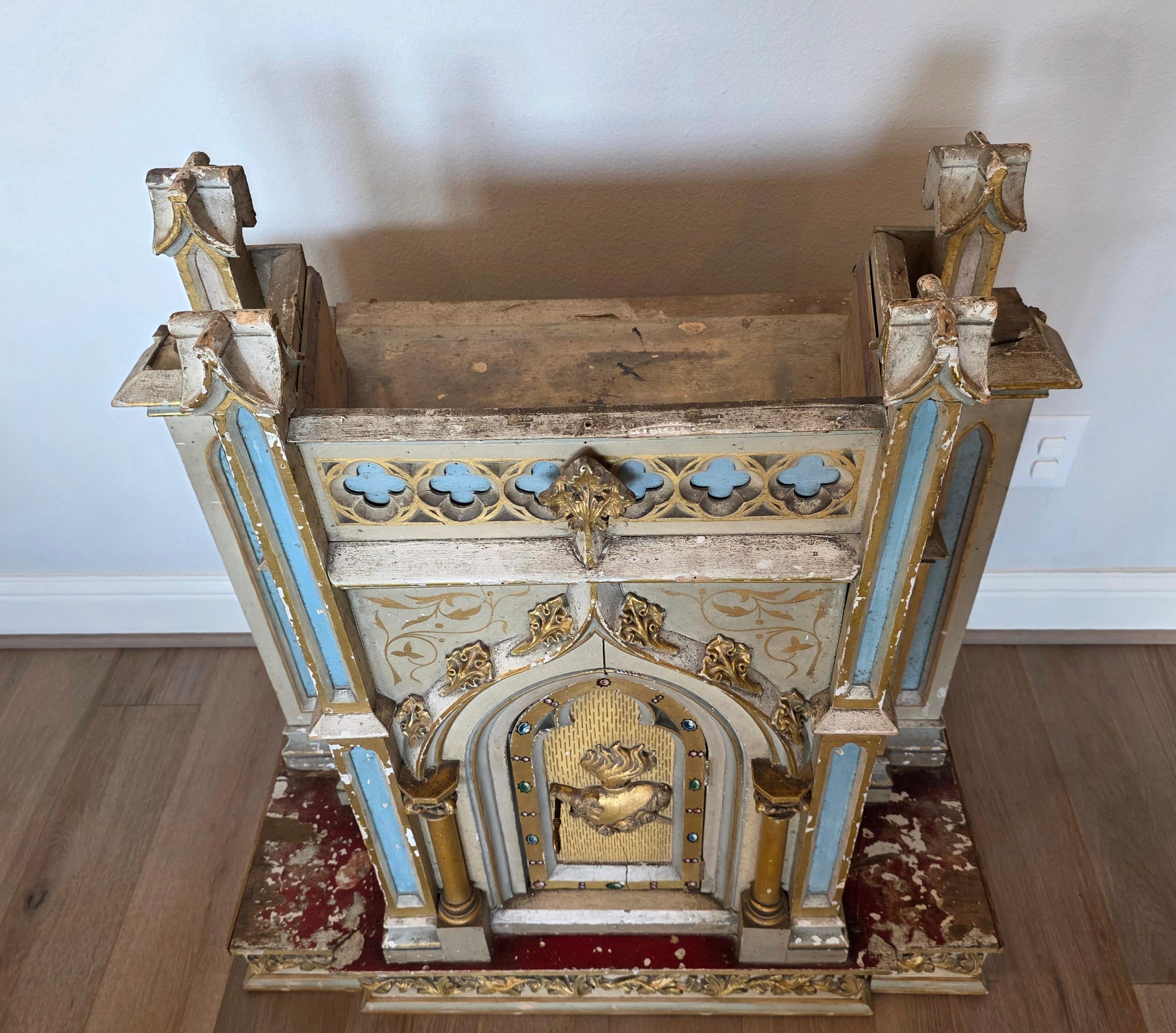 Antique French Gothic Revival Church Tabernacle Cabinet Cathedral Altar Shrine en vente 7