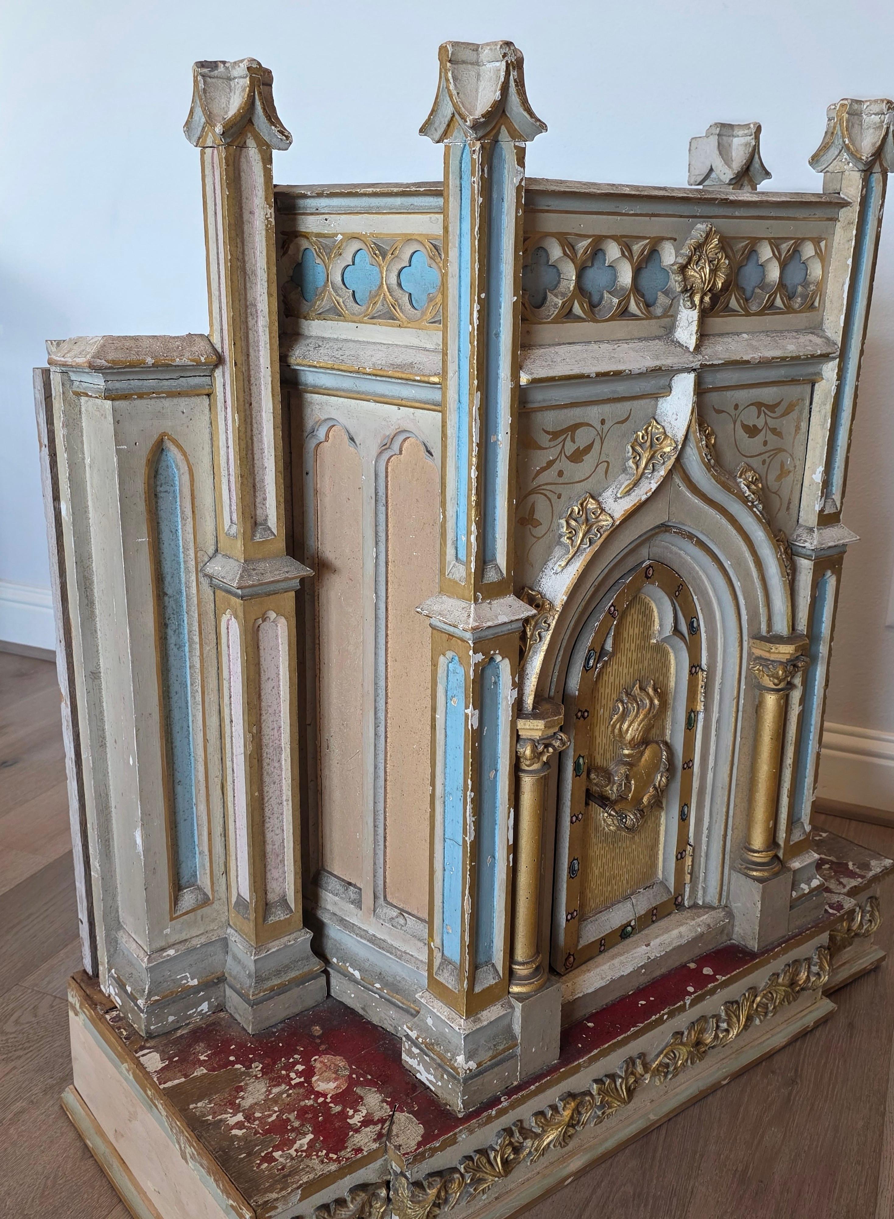 Antique French Gothic Revival Church Tabernacle Cabinet Cathedral Altar Shrine en vente 1