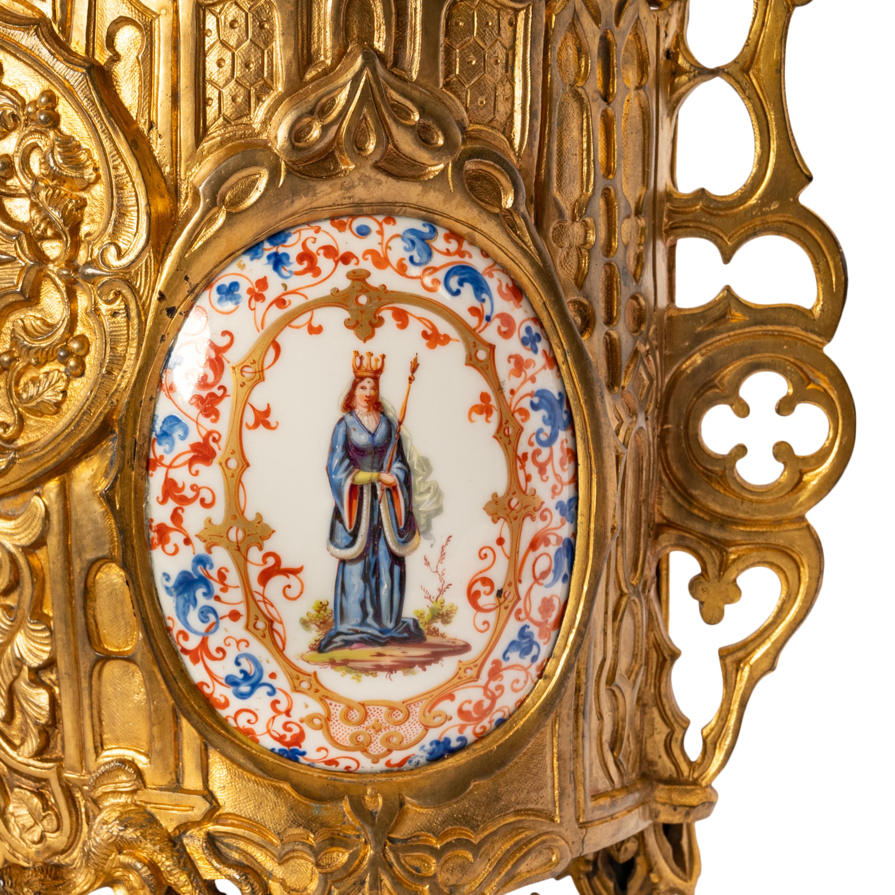 Antique boîte à bijoux néo-gothique française de style médiéval doré en bronze doré  en vente 7