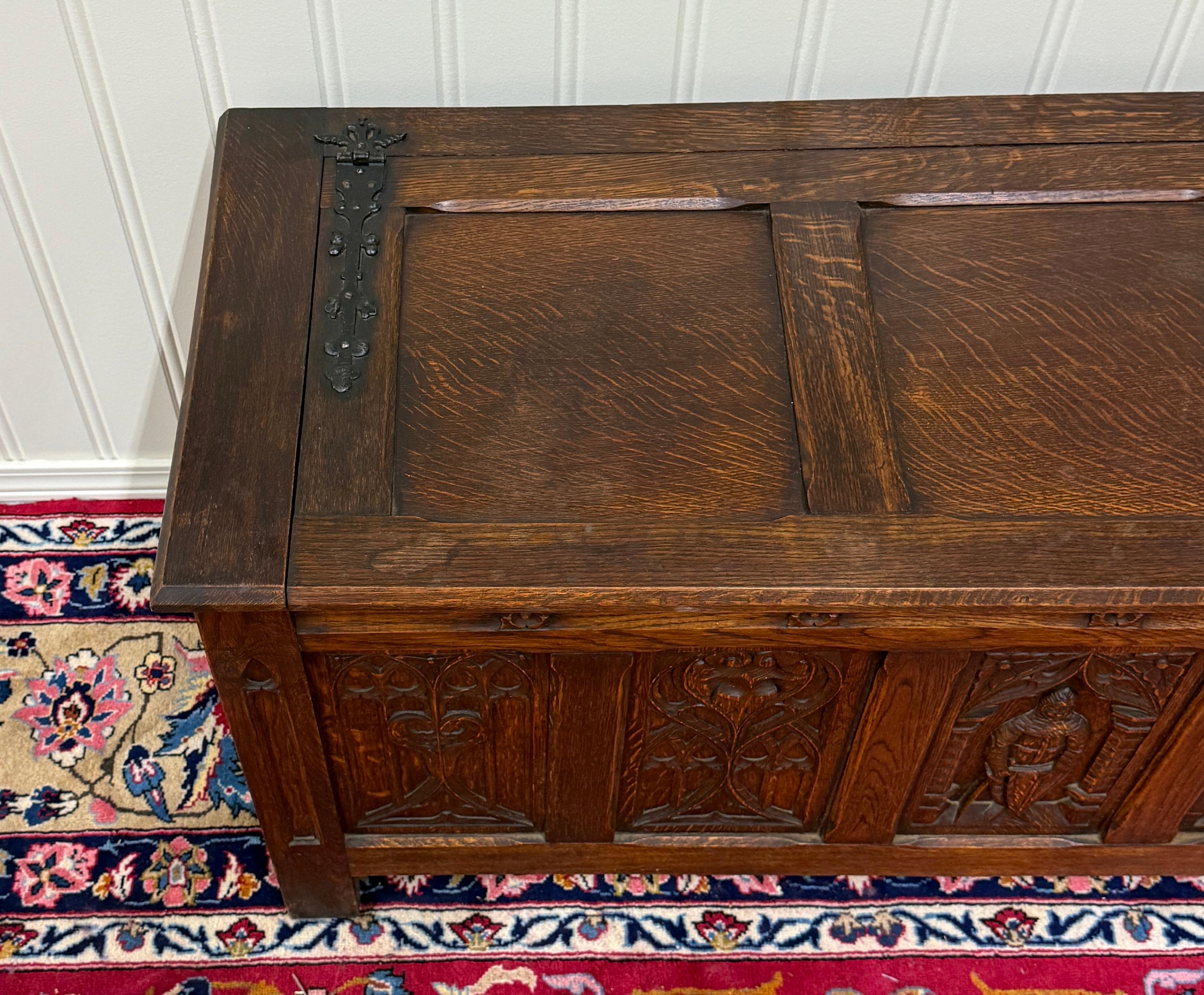 Antique French Gothic Trunk Chest Blanket Box Storage Coffer Knights Oak 19thC en vente 6