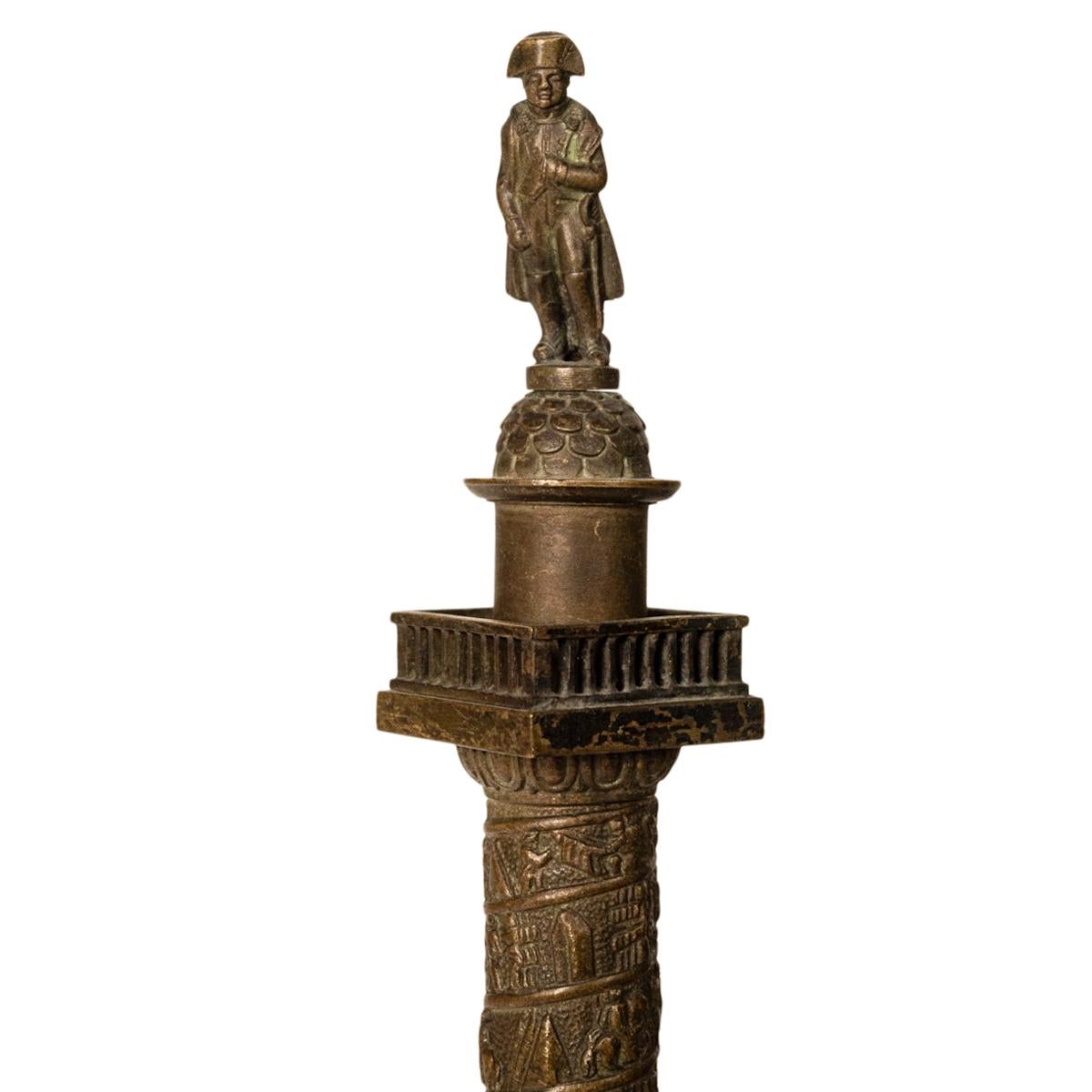 Antique French Grand Tour Bronze Desk Statua Scultura Napoleone Colonna Vendome in vendita 4