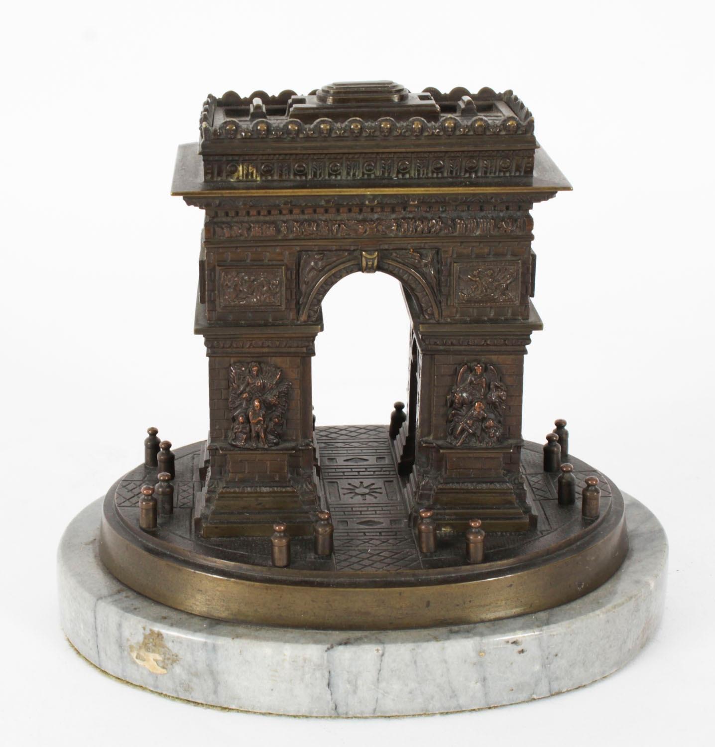 Antique French Grand Tour Bronze Model of The Arc de Triomphe, 19th Century In Good Condition In London, GB
