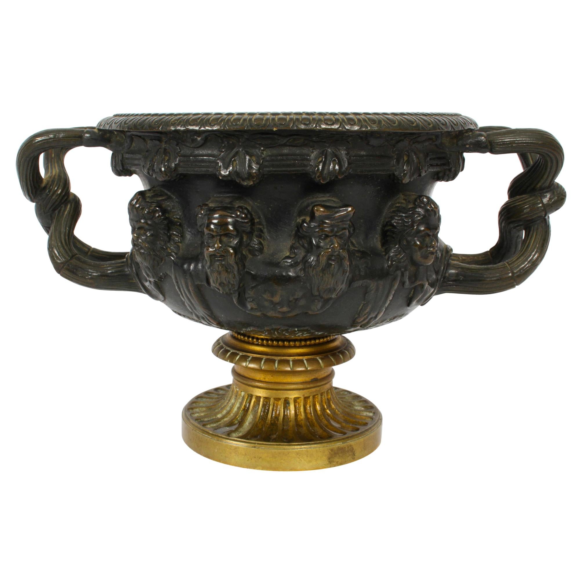 Ancienne urne française Grand Tour en bronze et bronze doré, 19ème siècle