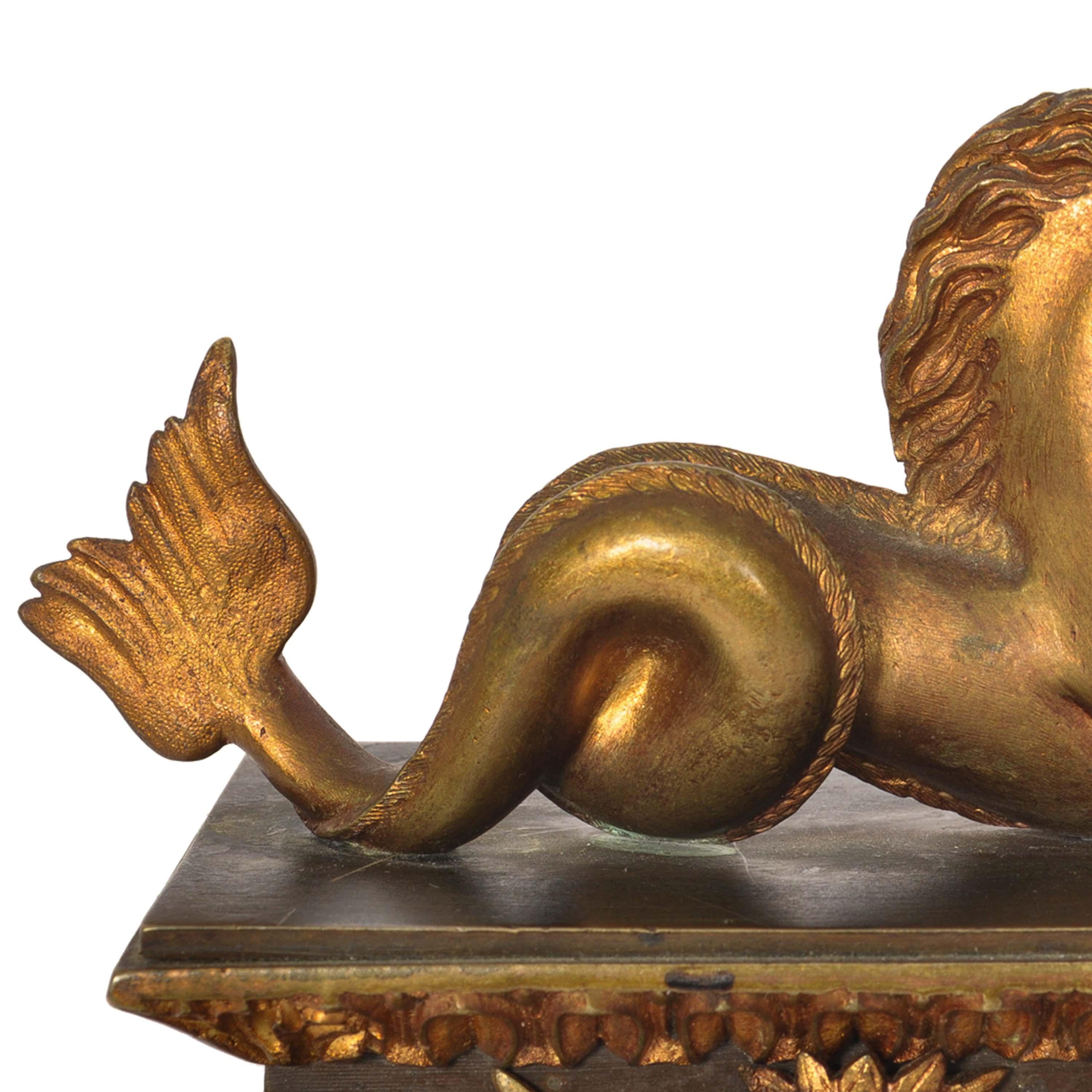 Ancienne statue en bronze du Grand Tour français ornée d'un bureau en forme d'hippocampe, 1820 en vente 3
