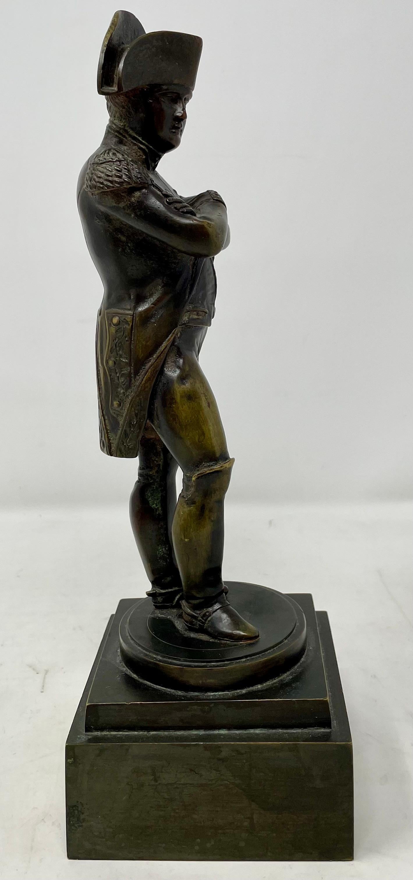 Bronzo Antique French Grand Tour Statua in bronzo di Napoleone Bonaparte, 1890-1910 circa. in vendita