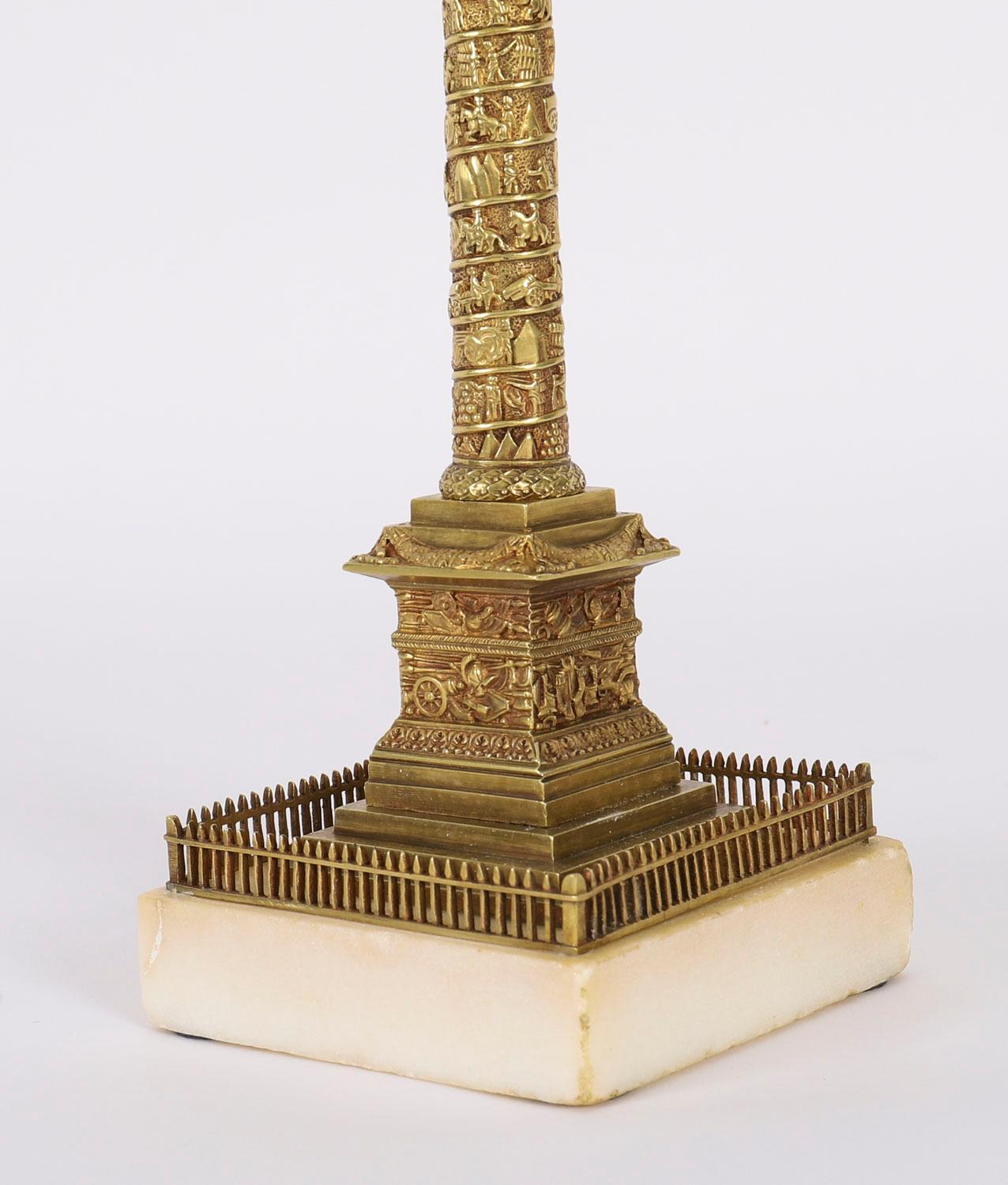 Antiquité française Grand Tour Modèle en bronze doré de la colonne Vendôme 19ème siècle en vente 5