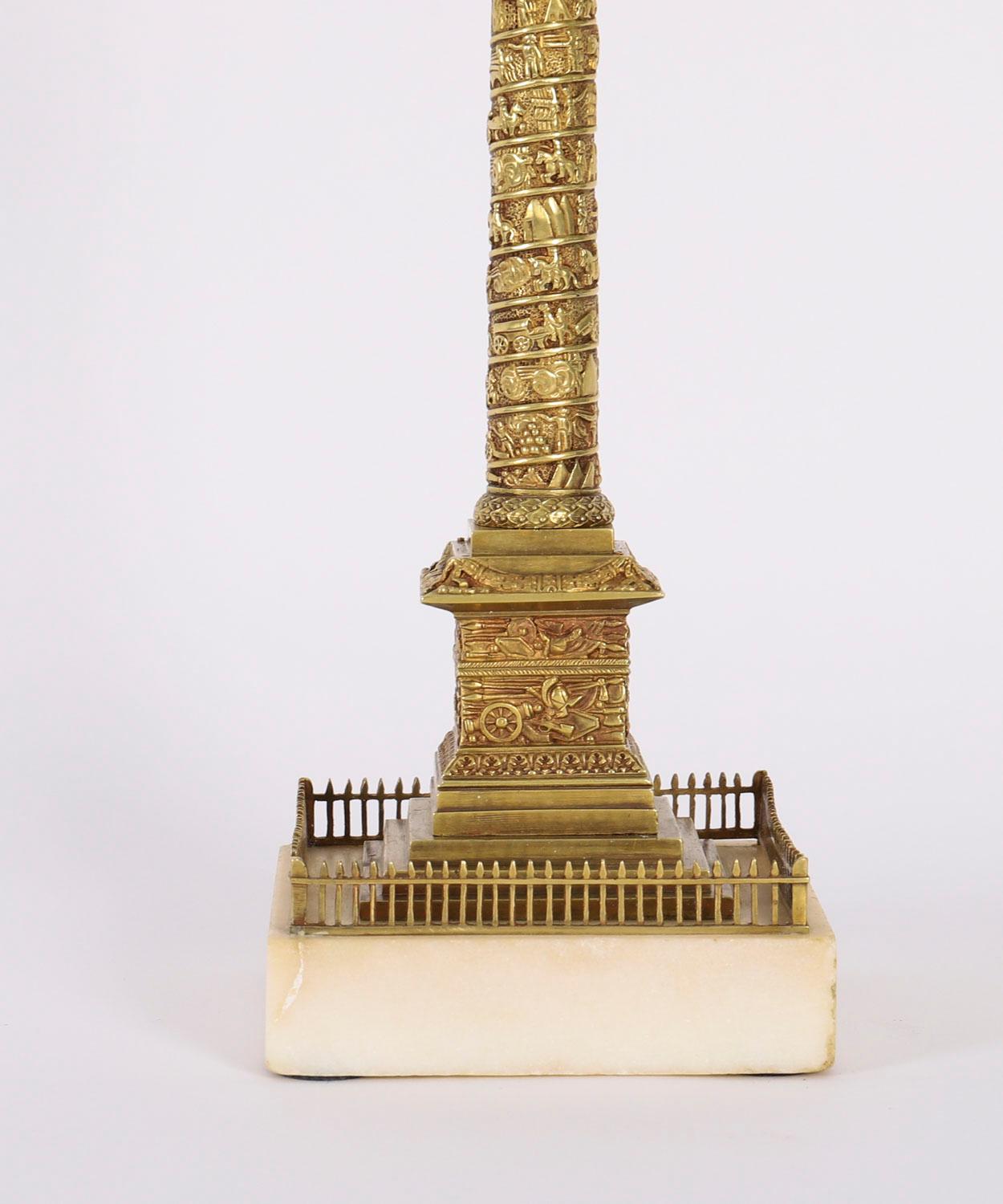 Antiquité française Grand Tour Modèle en bronze doré de la colonne Vendôme 19ème siècle en vente 7