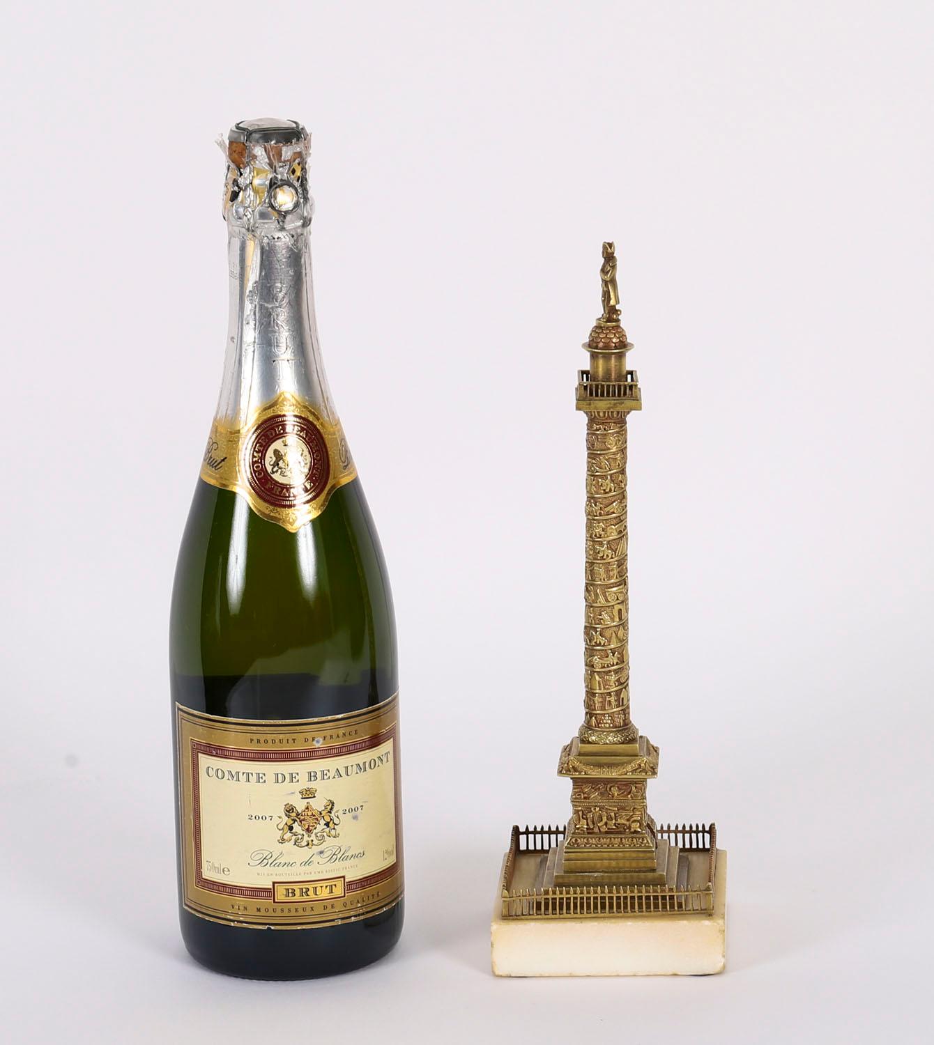 Antiquité française Grand Tour Modèle en bronze doré de la colonne Vendôme 19ème siècle en vente 8