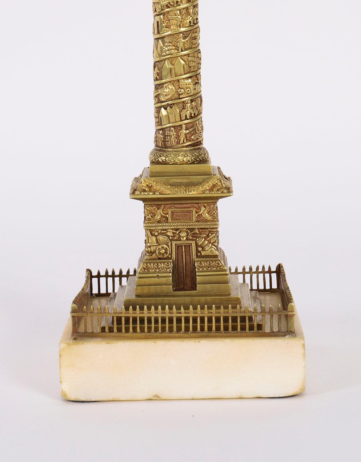 Antiquité française Grand Tour Modèle en bronze doré de la colonne Vendôme 19ème siècle en vente 2